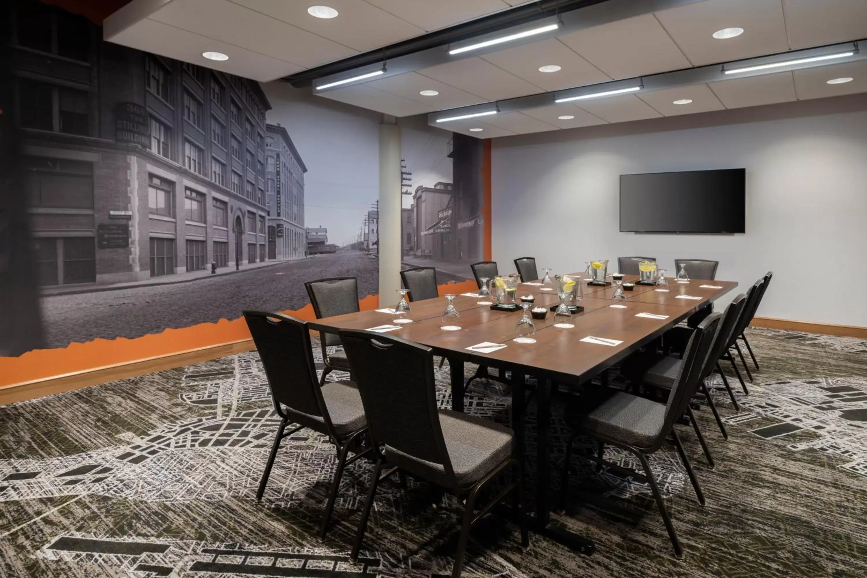 Meeting/conference room in Residence Inn by Marriott Boston Downtown Seaport