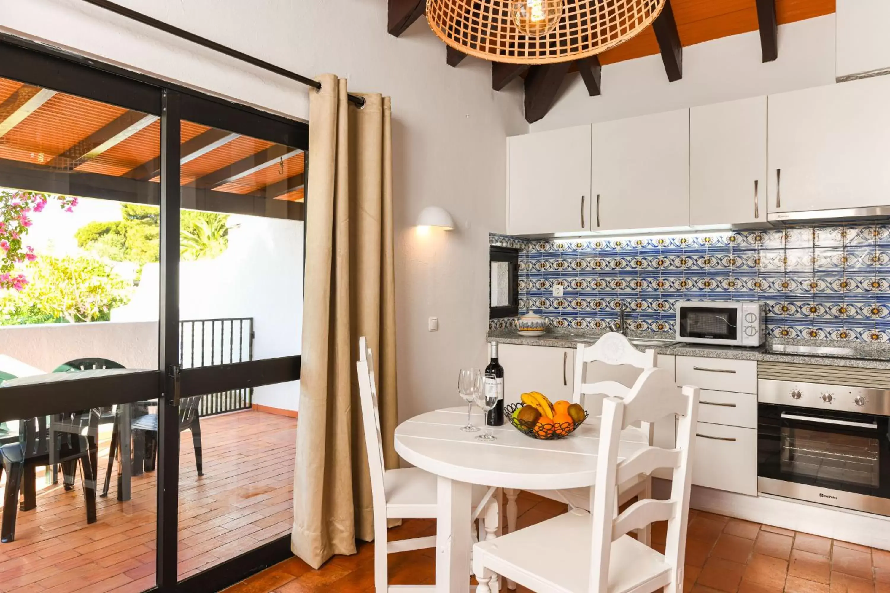 Kitchen or kitchenette, Dining Area in Pedras D'el Rei