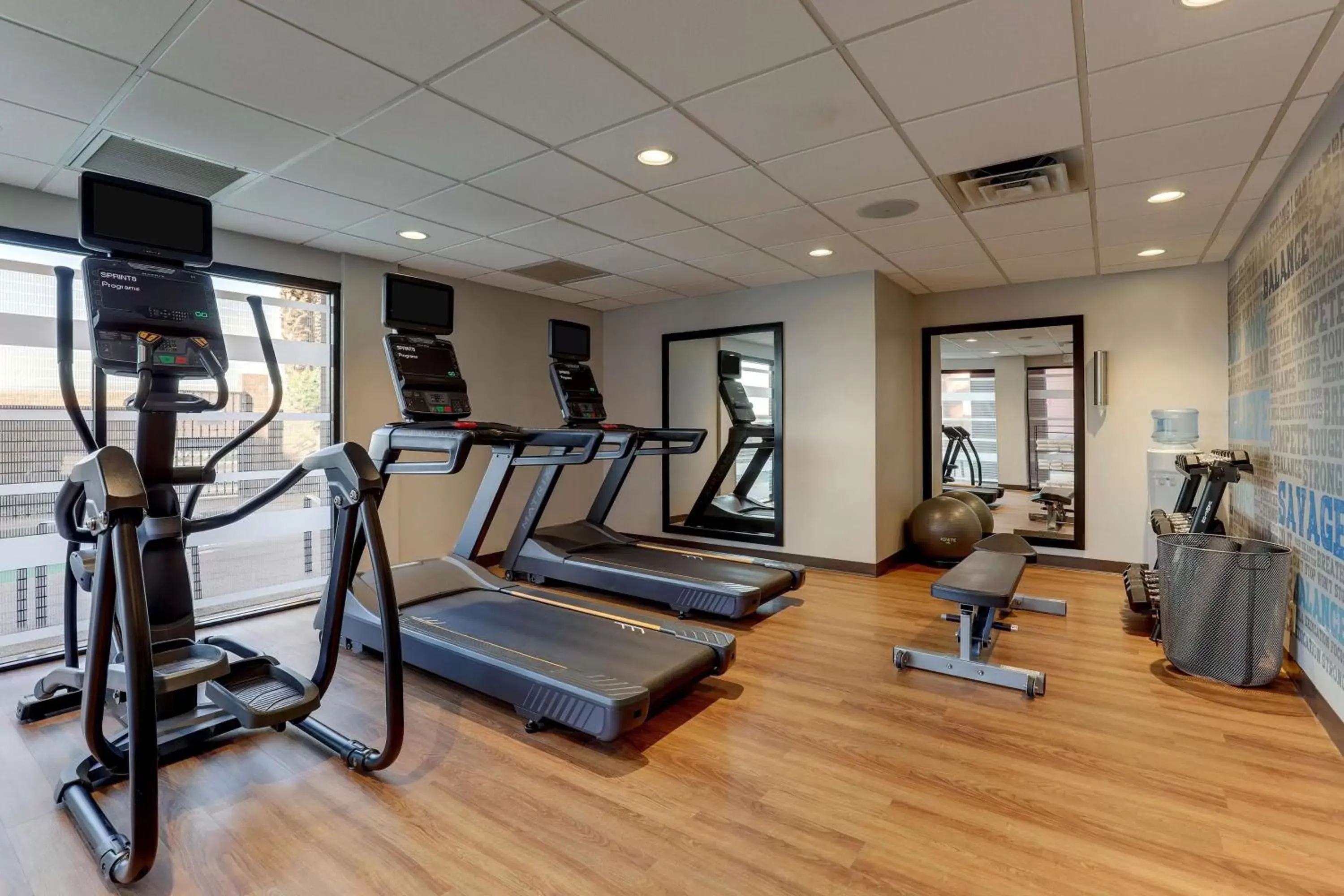 Fitness centre/facilities, Fitness Center/Facilities in Drury Inn & Suites Phoenix Airport