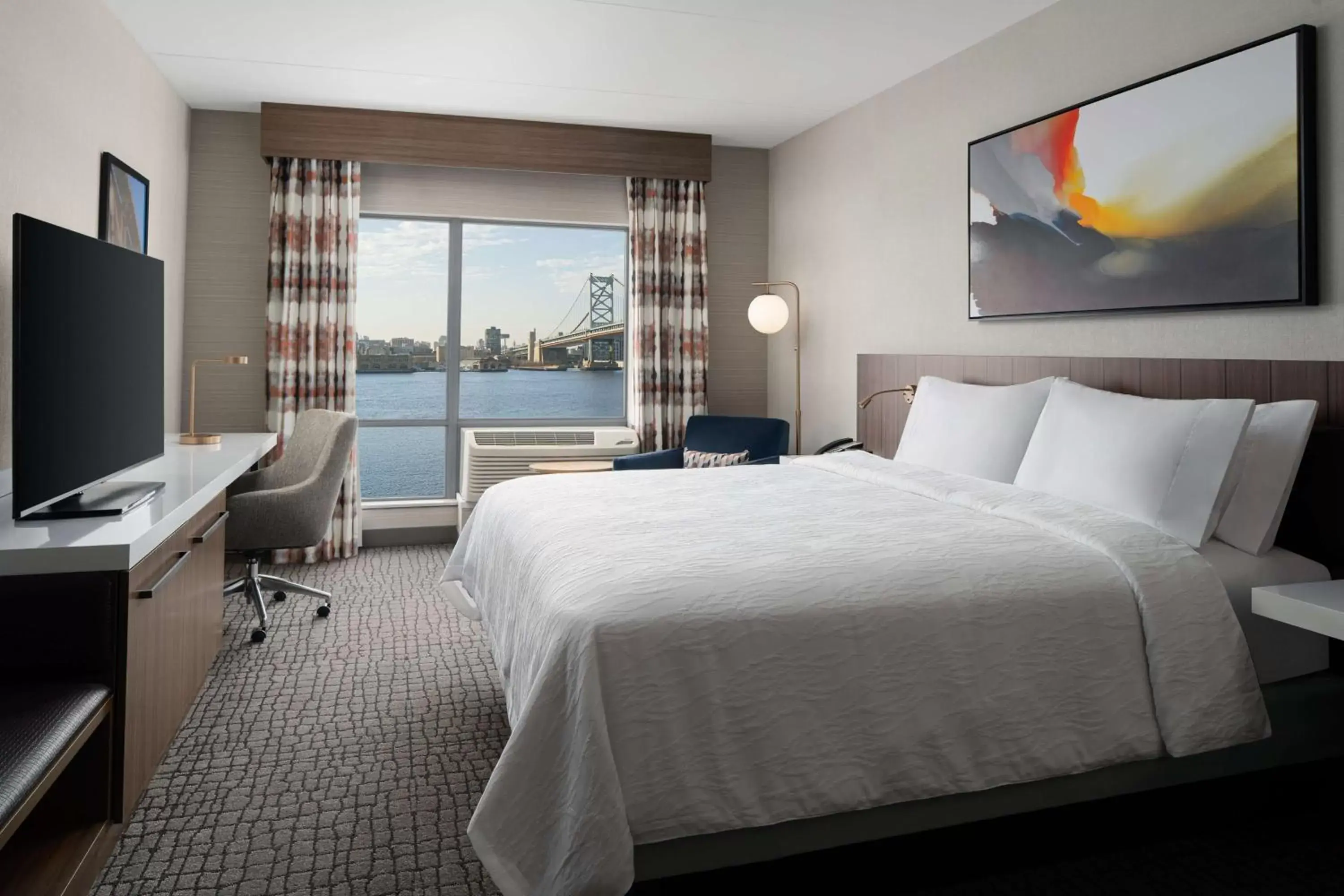 Bed in Hilton Garden Inn Camden Waterfront Philadelphia