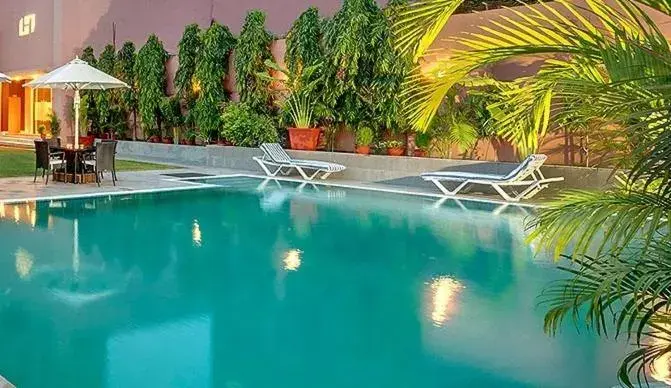 Swimming Pool in Hotel Hindusthan International, Varanasi