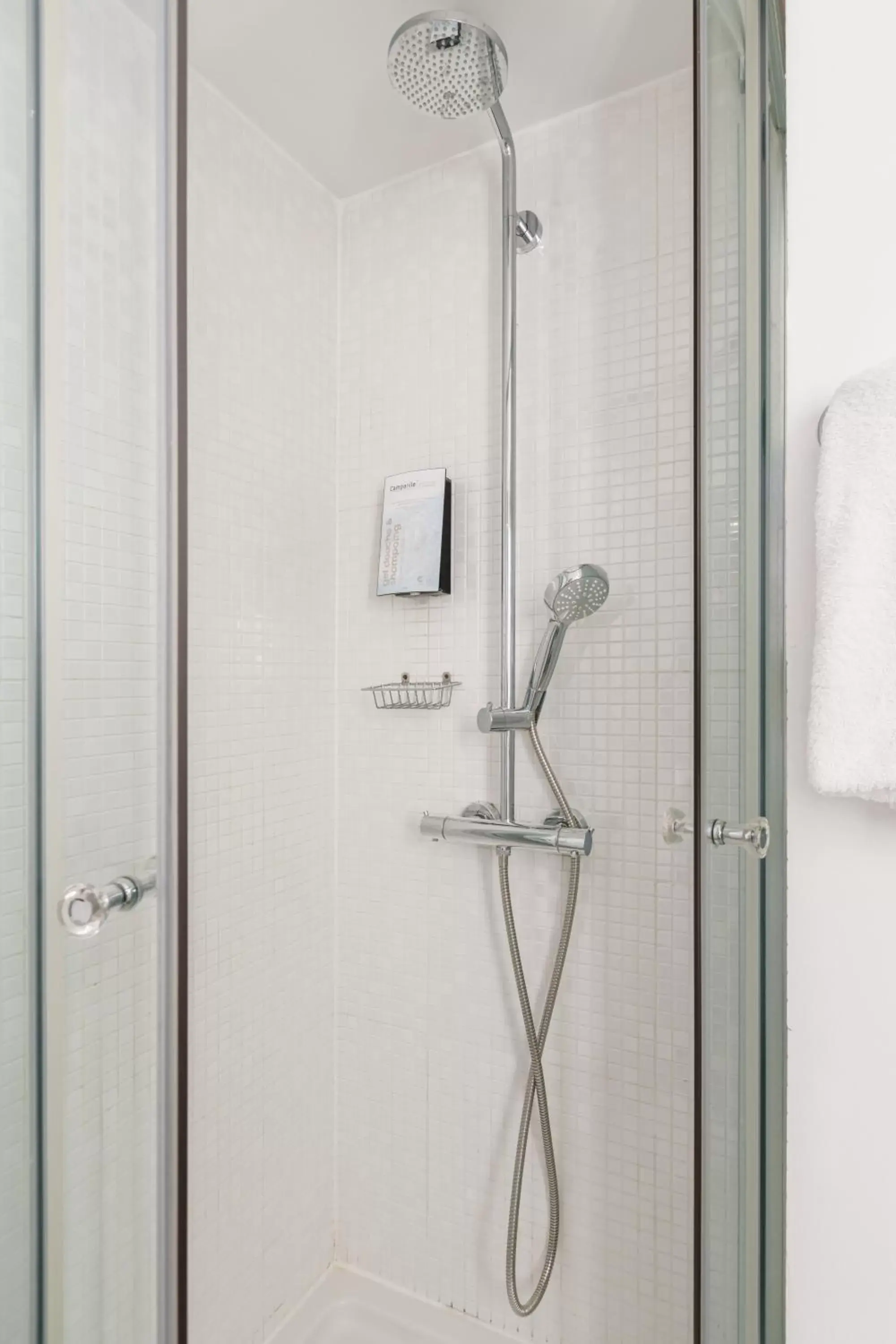 Shower, Bathroom in Campanile Lyon Bron Eurexpo