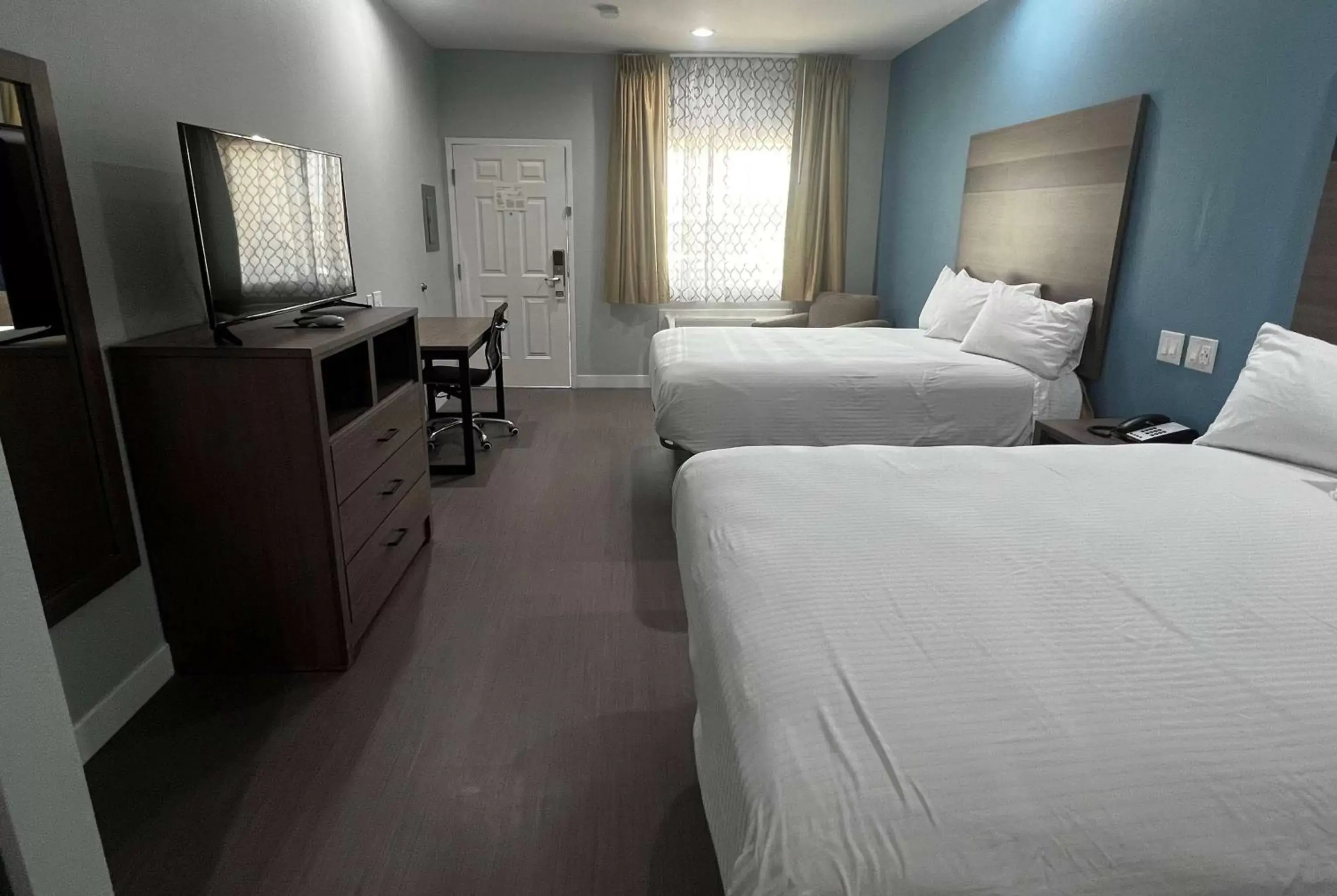 Photo of the whole room, Bed in Baymont by Wyndham Freeport Texas