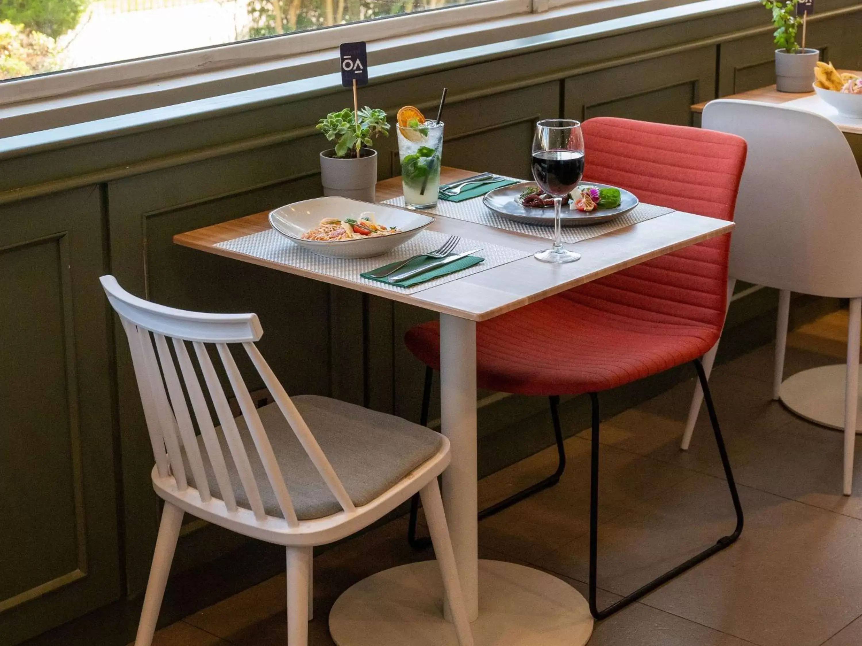 Restaurant/places to eat in ibis Concepcion Restaurant/places to eat in ibis Concepcion
