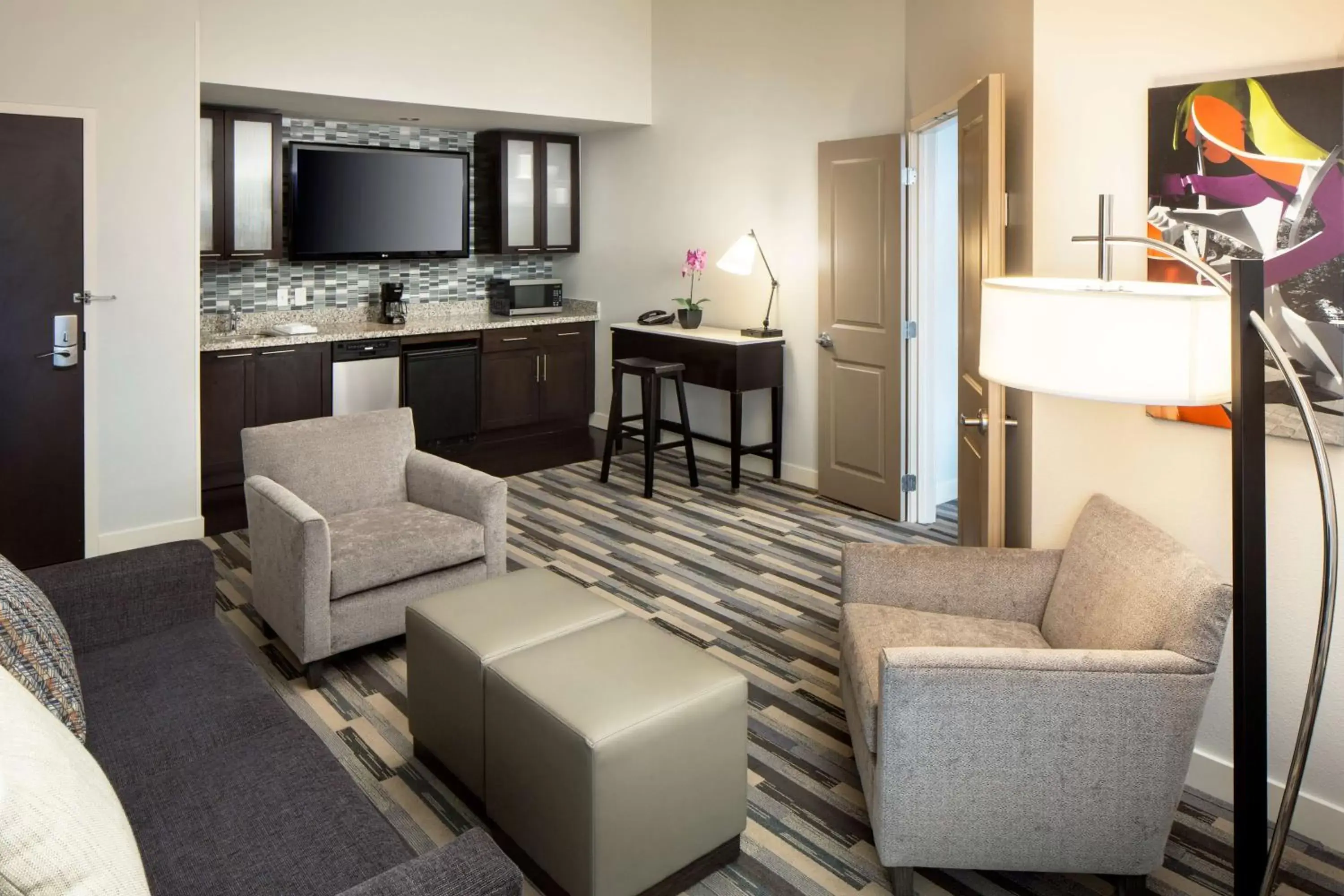 Photo of the whole room, Seating Area in Hyatt House Charlotte Center City