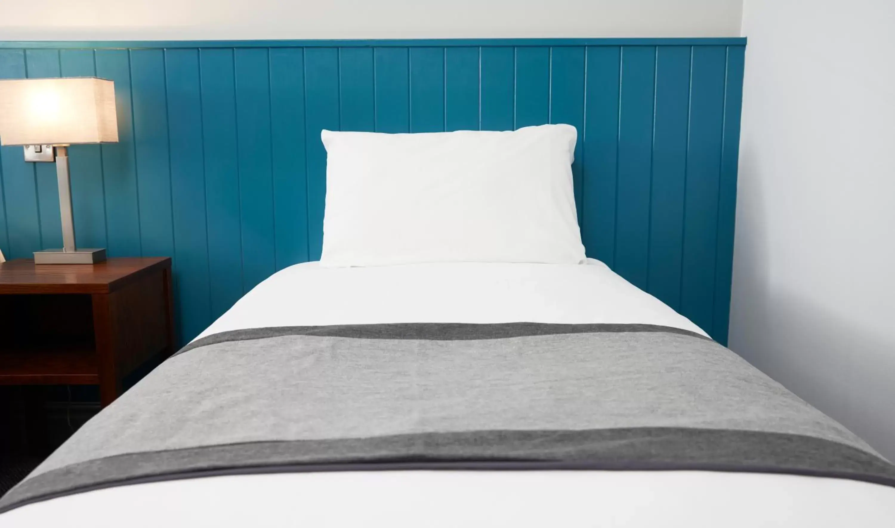 Single Room in Highwayman By Greene King Inn Single Room in Highwayman By Greene King Inn