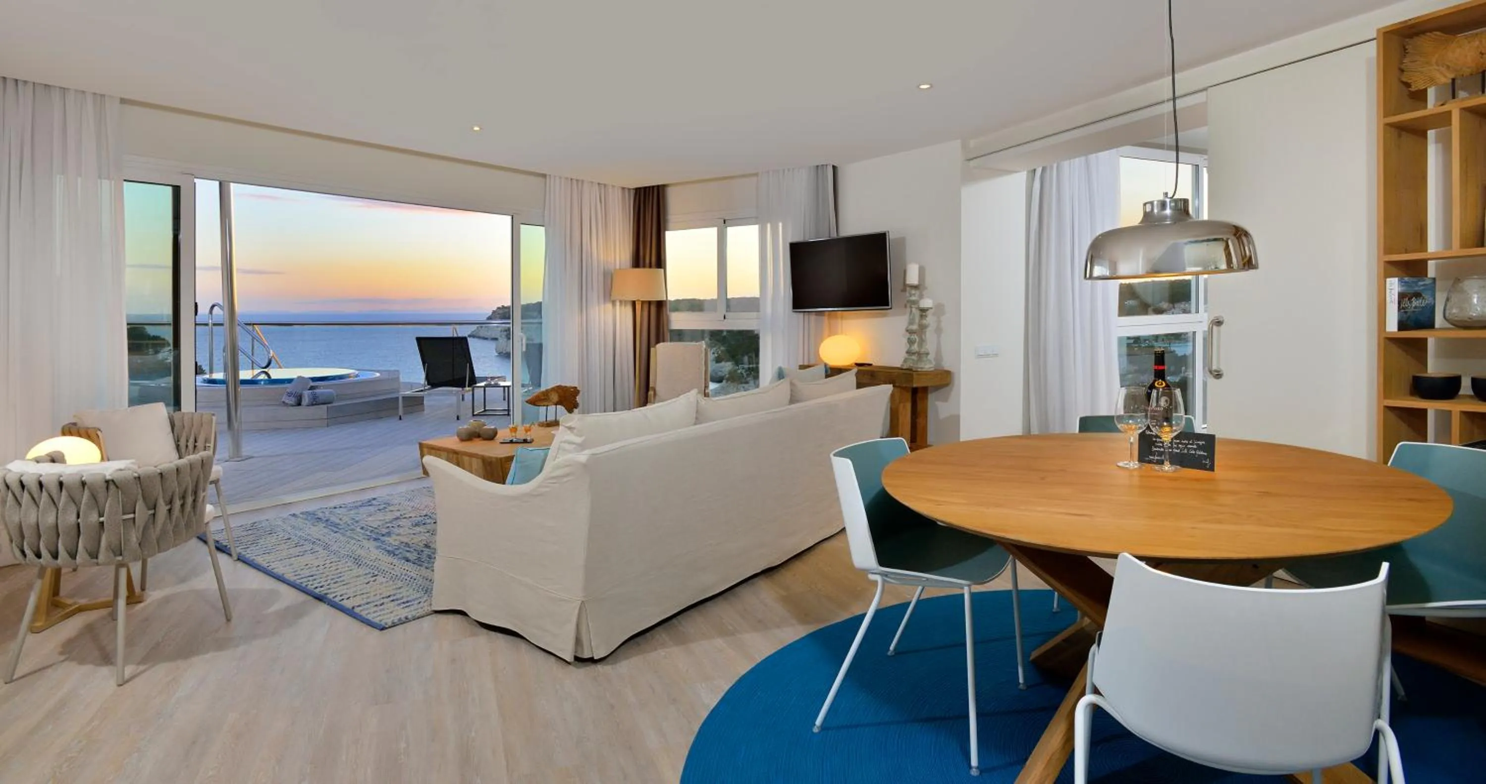 Dining area in Meliá Cala Galdana