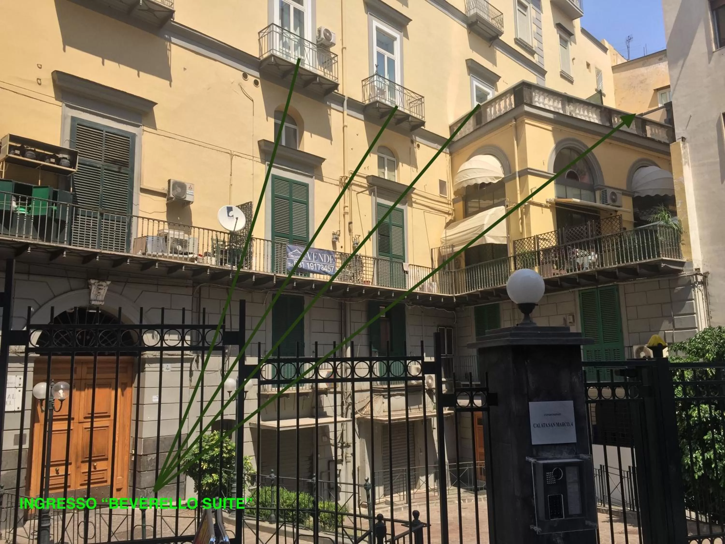 Facade/entrance in Beverello Suite