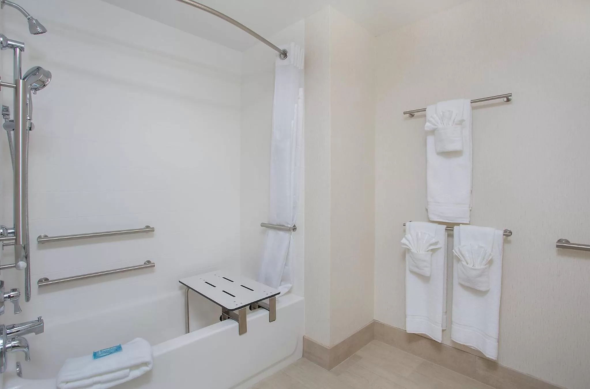 Queen Room with Two Queen Beds - Mobility Access Tub/Non-Smoking in Holiday Inn Express & Suites Covington, an IHG Hotel