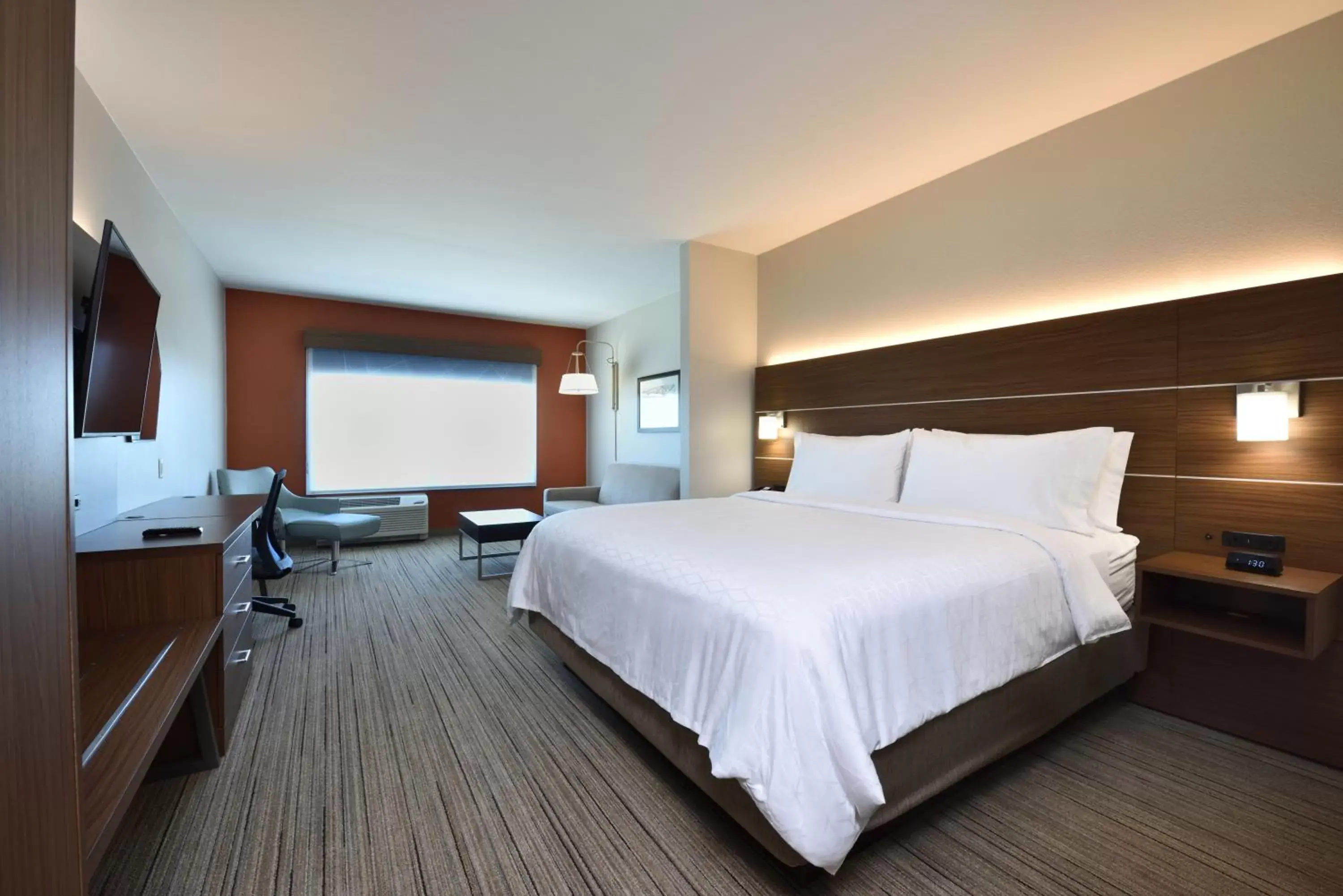 Bedroom, Bed in Holiday Inn Express & Suites - Houston North - Woodlands Area, an IHG Hotel