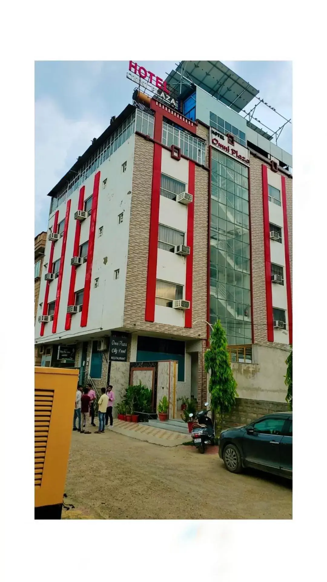 Property building in Hotel Omni Plaza Property building in Hotel Omni Plaza