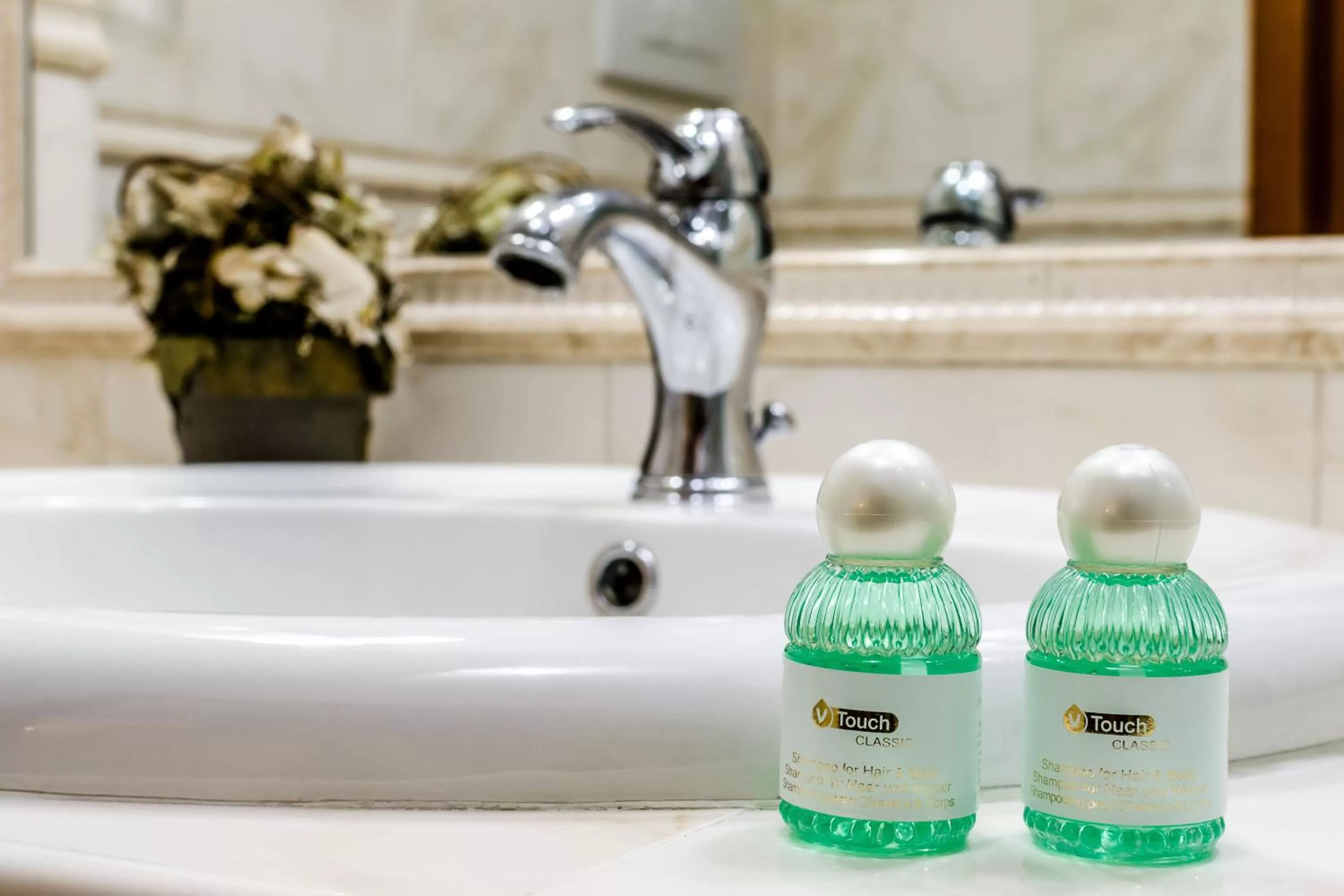 Bathroom in Luxury Rooms H 2000 Roma