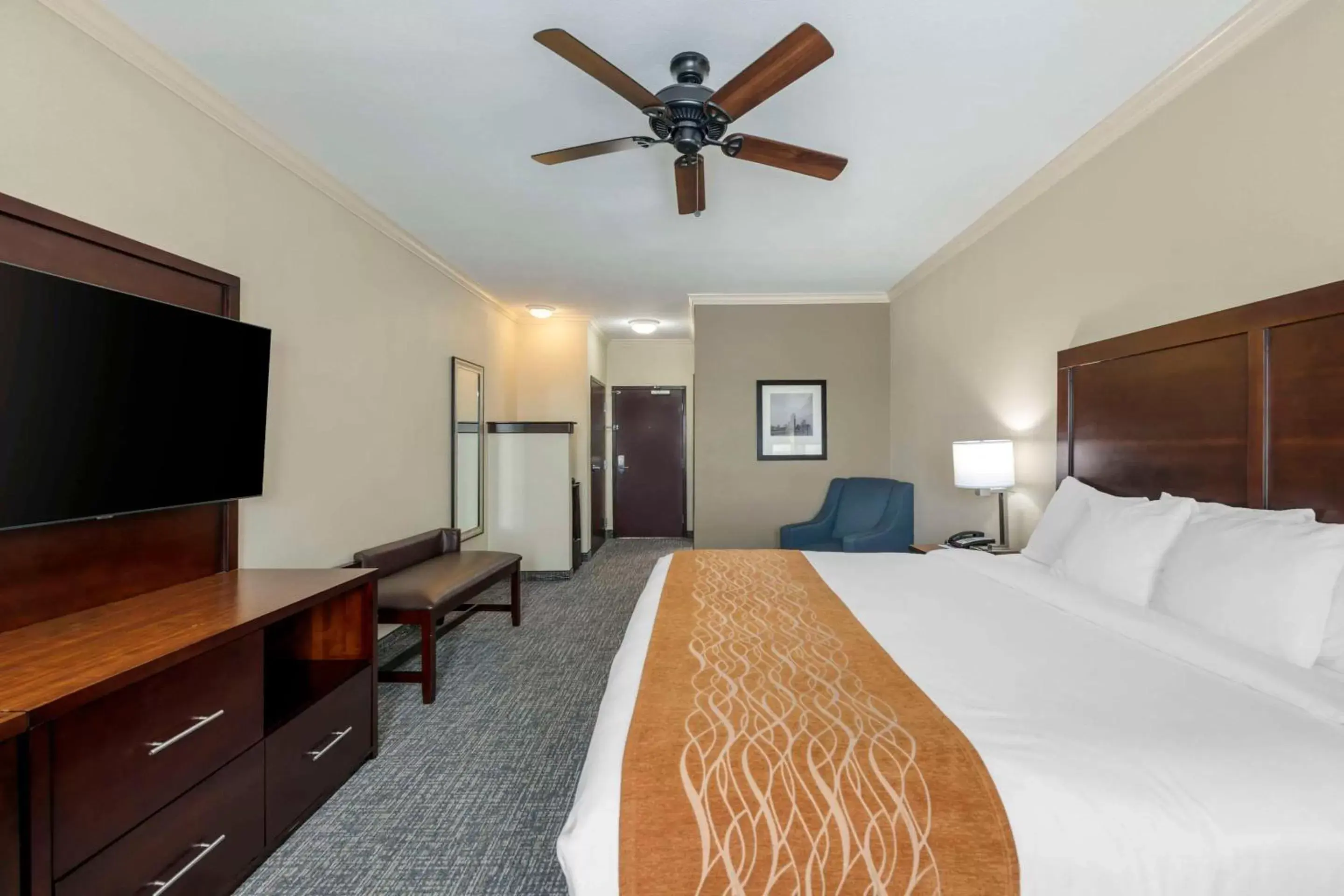 Standard King Room in Comfort Inn & Suites Fort Worth - Fossil Creek