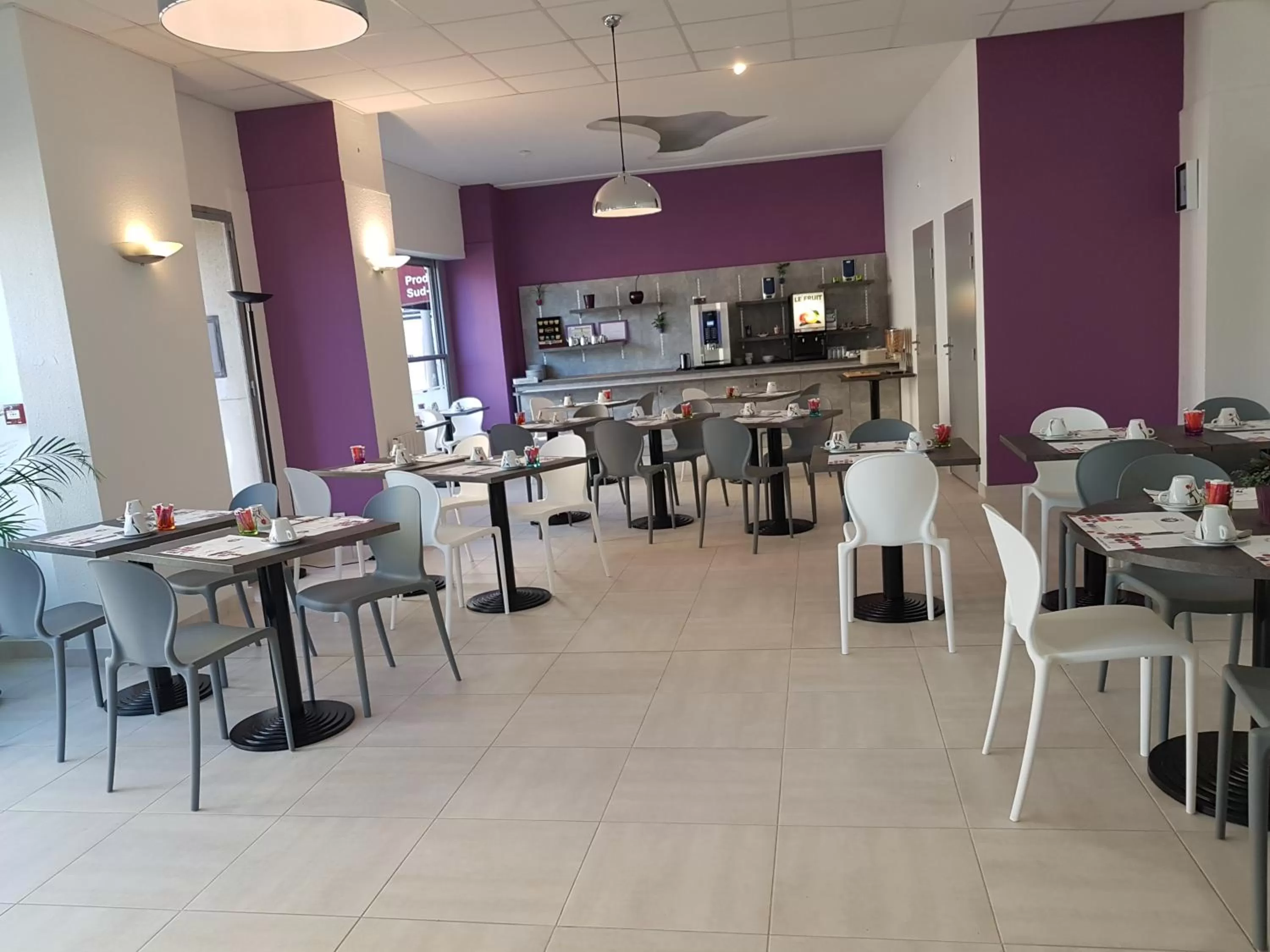 Restaurant/places to eat in The Originals City, Hôtel Nevers Centre Gare (Inter-Hotel)