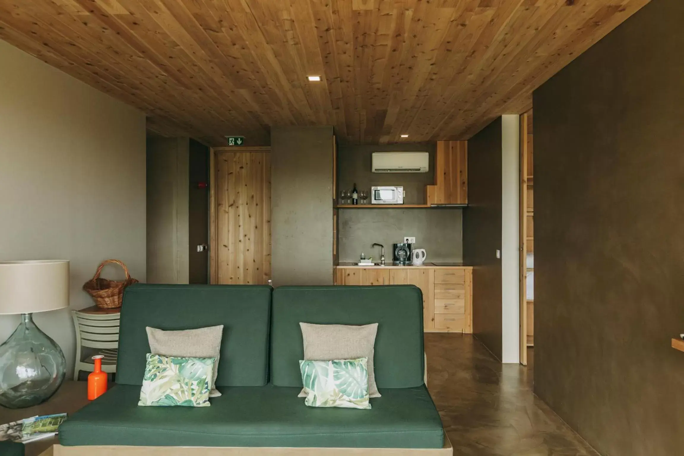 Kitchen or kitchenette in Santa Barbara Eco-Beach Resort