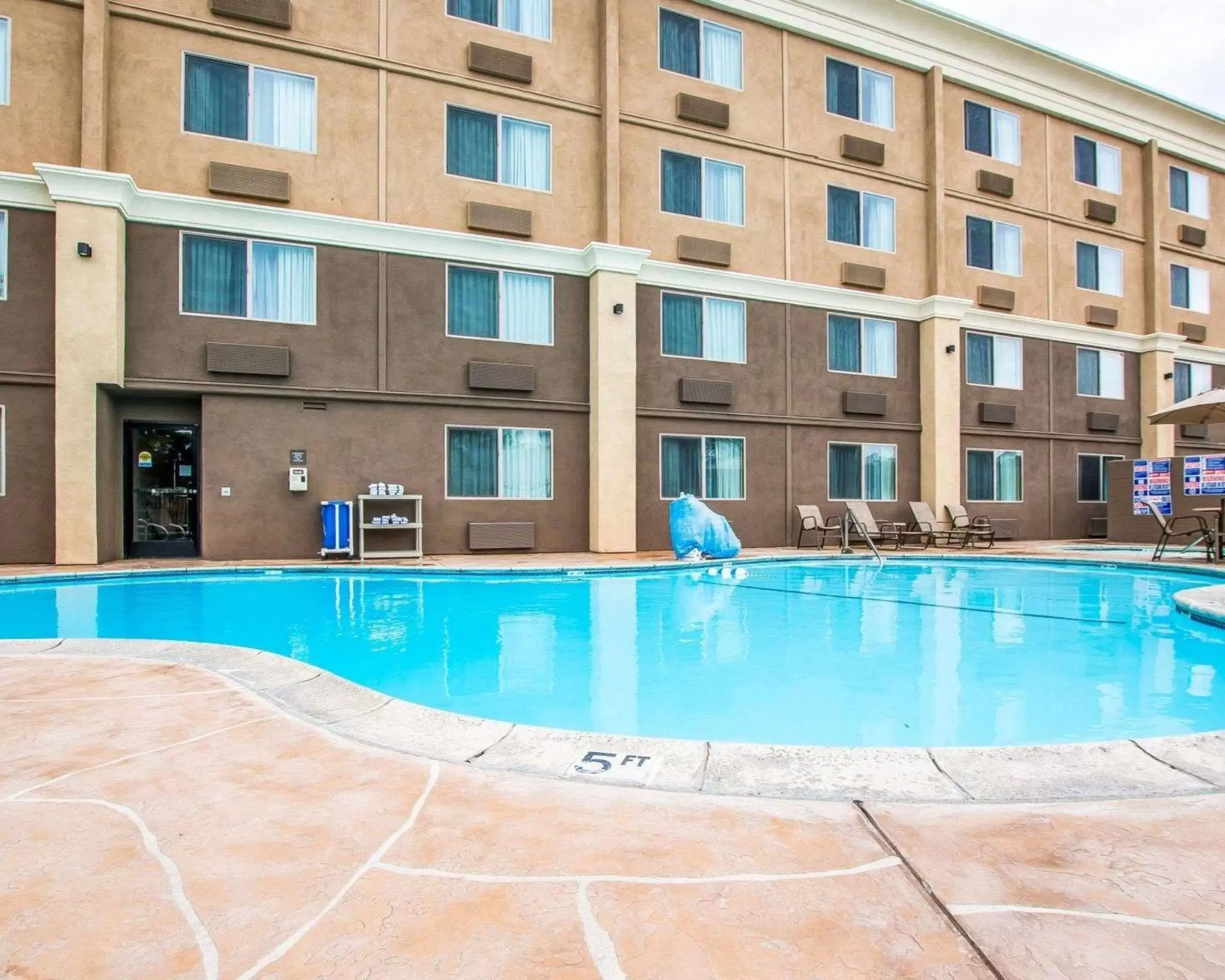 On site, Swimming Pool in Comfort Inn Chula Vista San Diego South