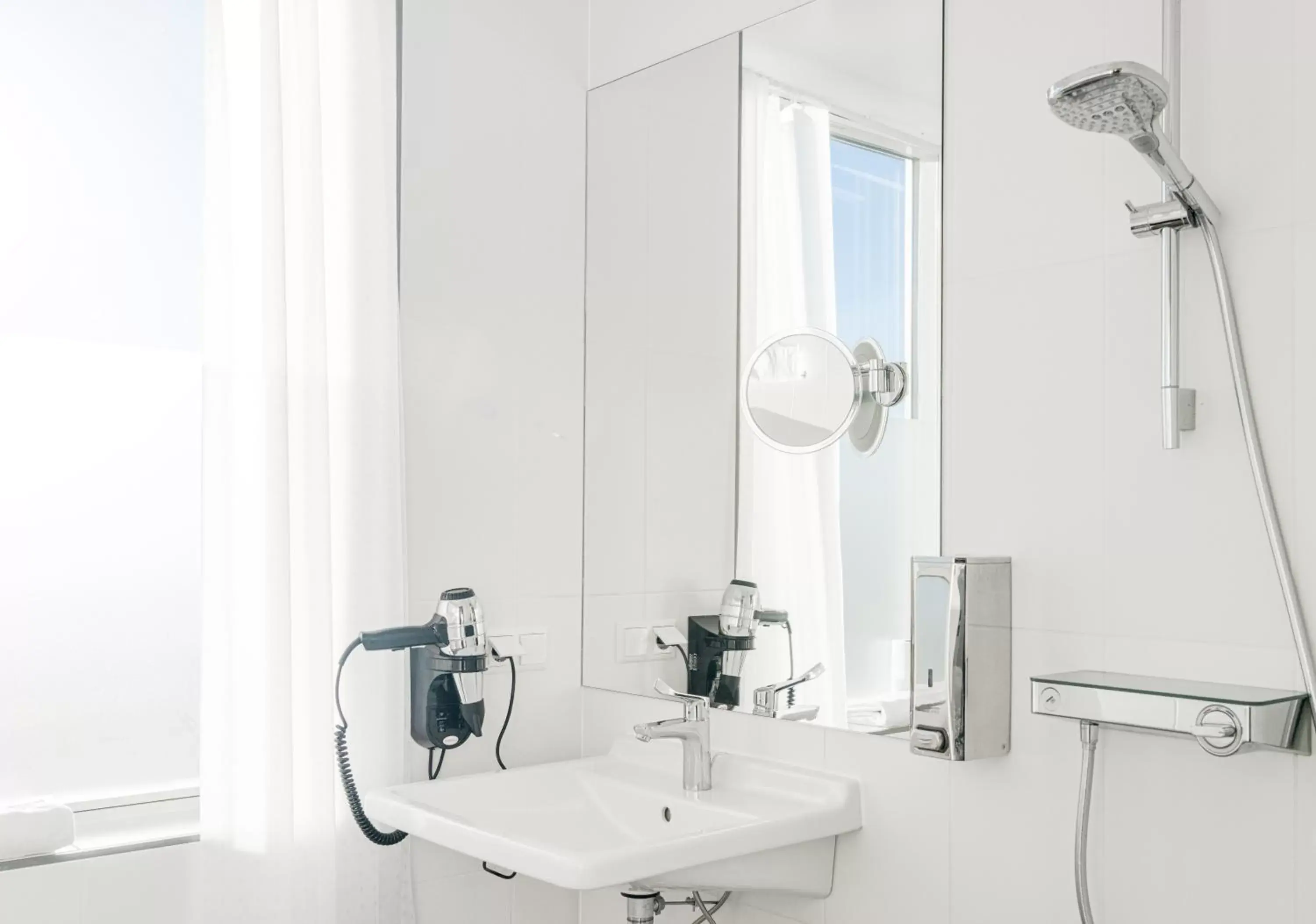 Shower, Bathroom in Copenhagen Go Hotel