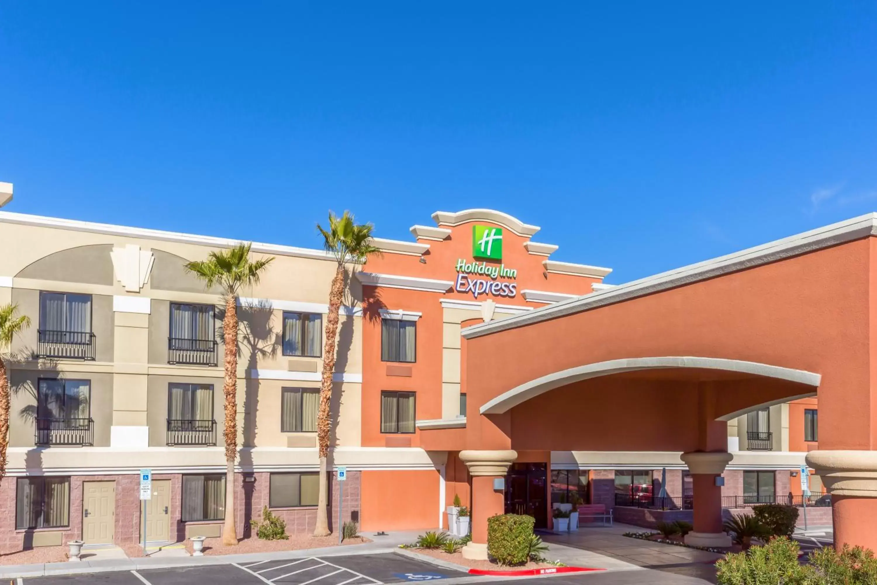 Property Building in Holiday Inn Express Hotel and Suites - Henderson, an IHG Hotel