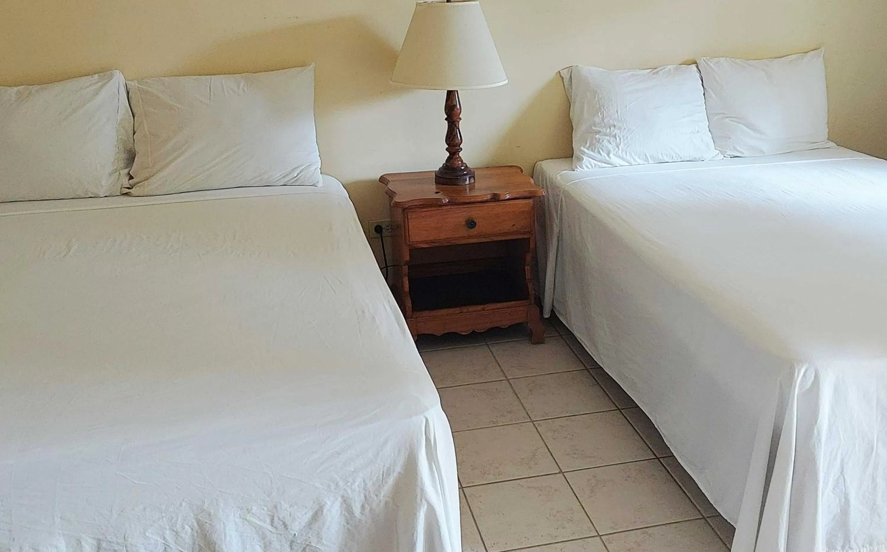 Bed in Yellow Bird Sea