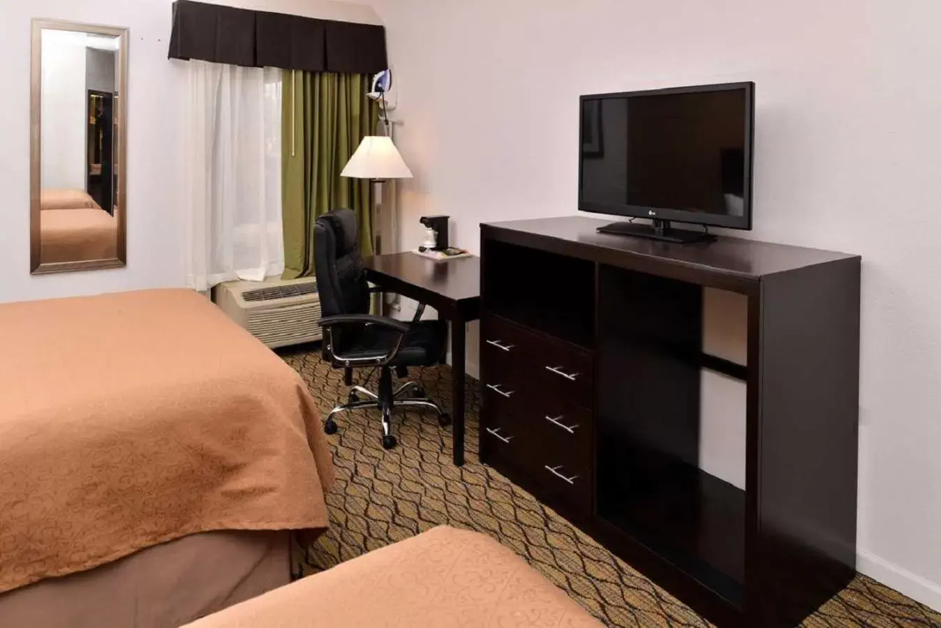 Queen Room with Two Queen Beds in Quality Inn & Suites Matteson near I-57