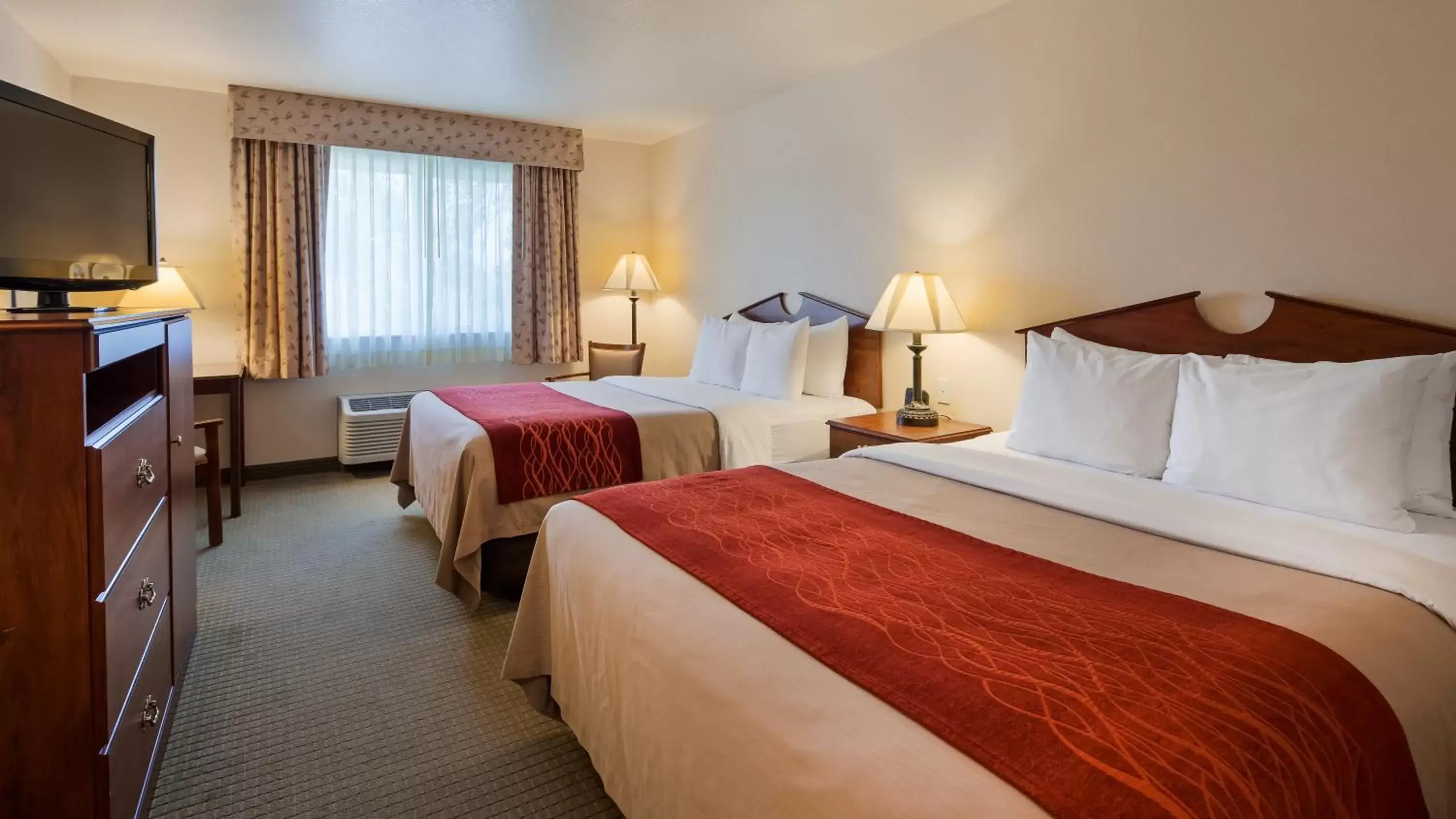 Bedroom, Bed in SureStay Plus Hotel by Best Western Buffalo