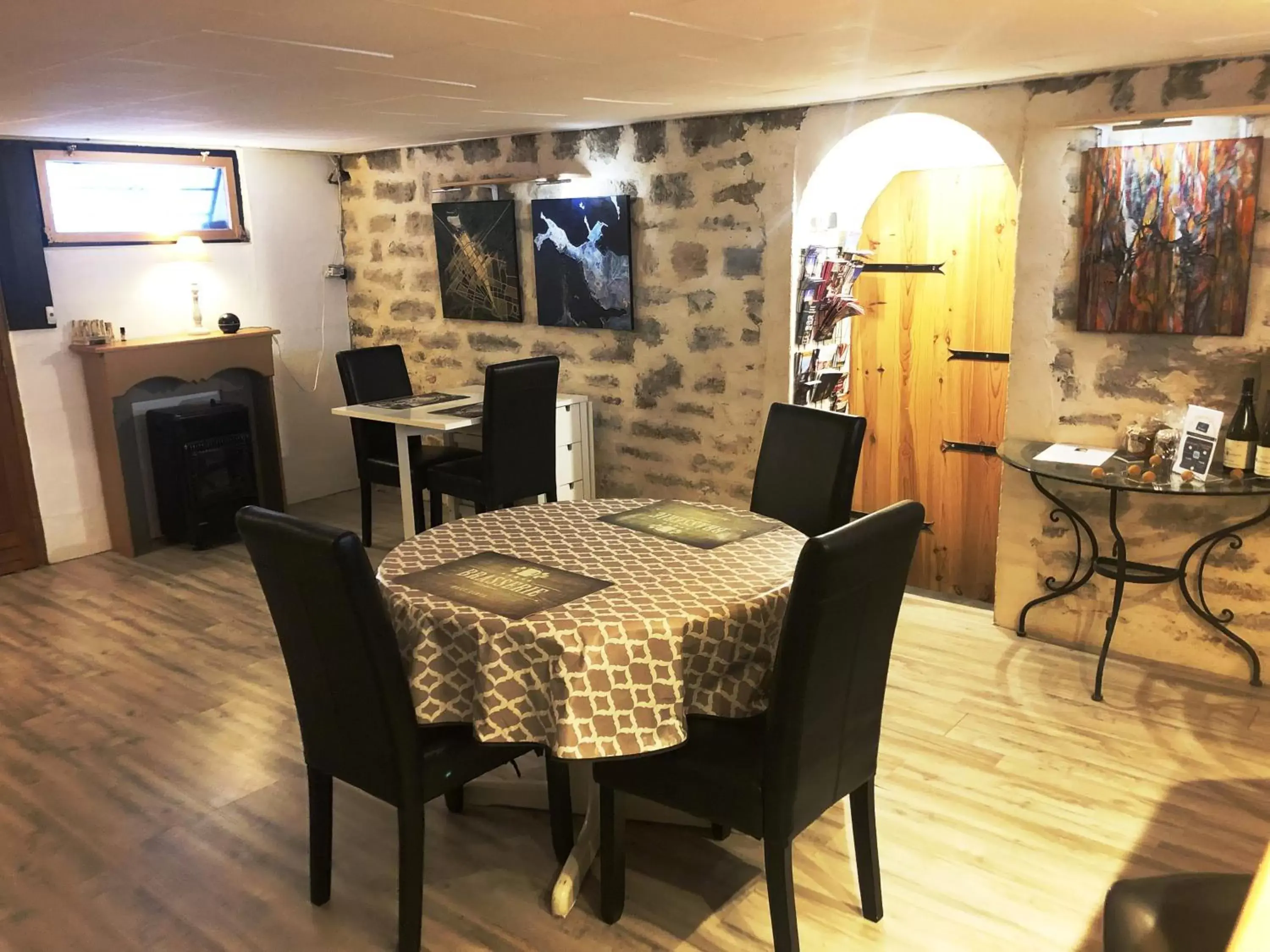 Dining area, Restaurant/Places to Eat in Chambres d'Hôte Dijon Clair de Lune