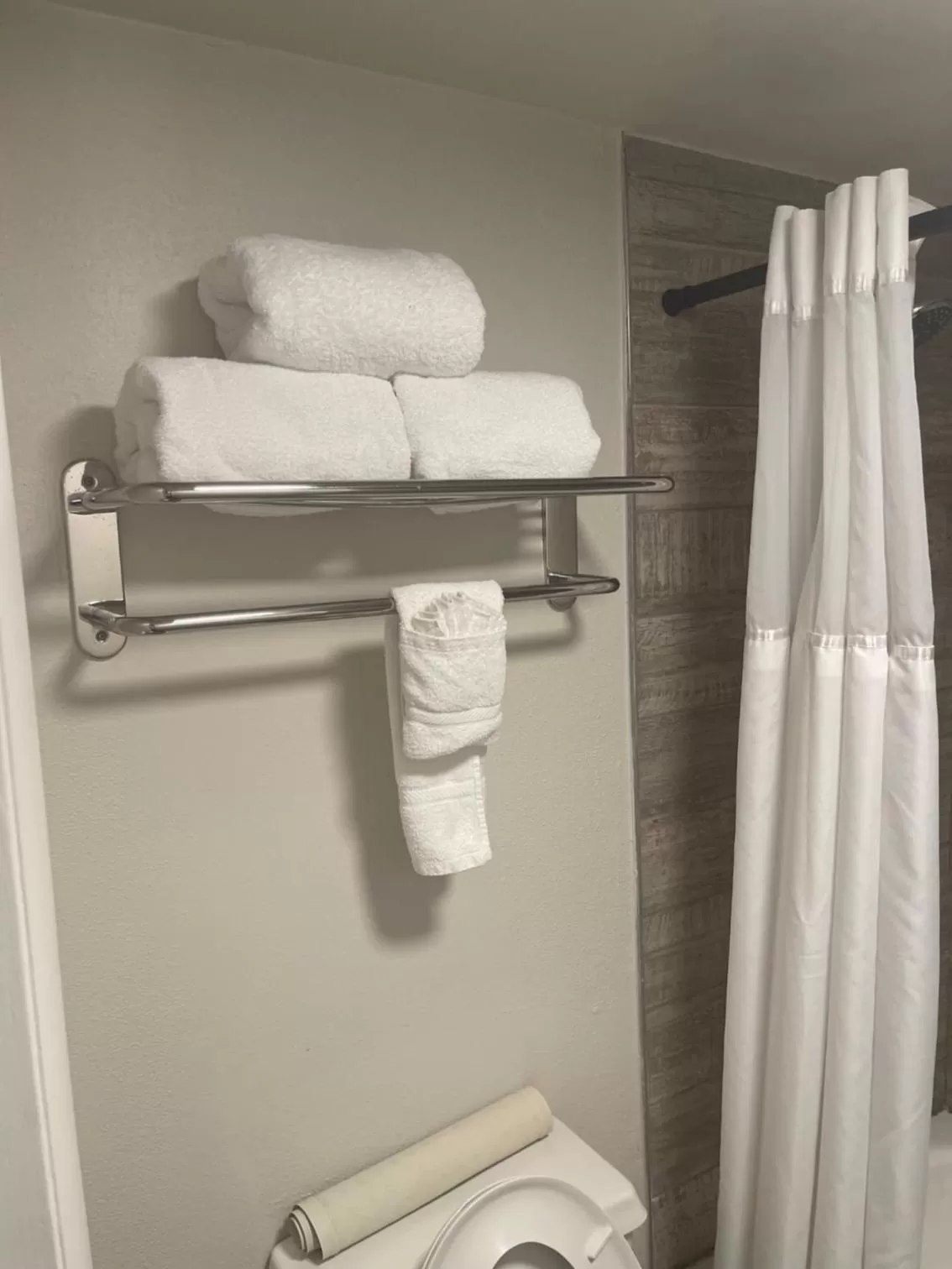 Bathroom in Quality Inn & Suites Orlando East - UCF Area