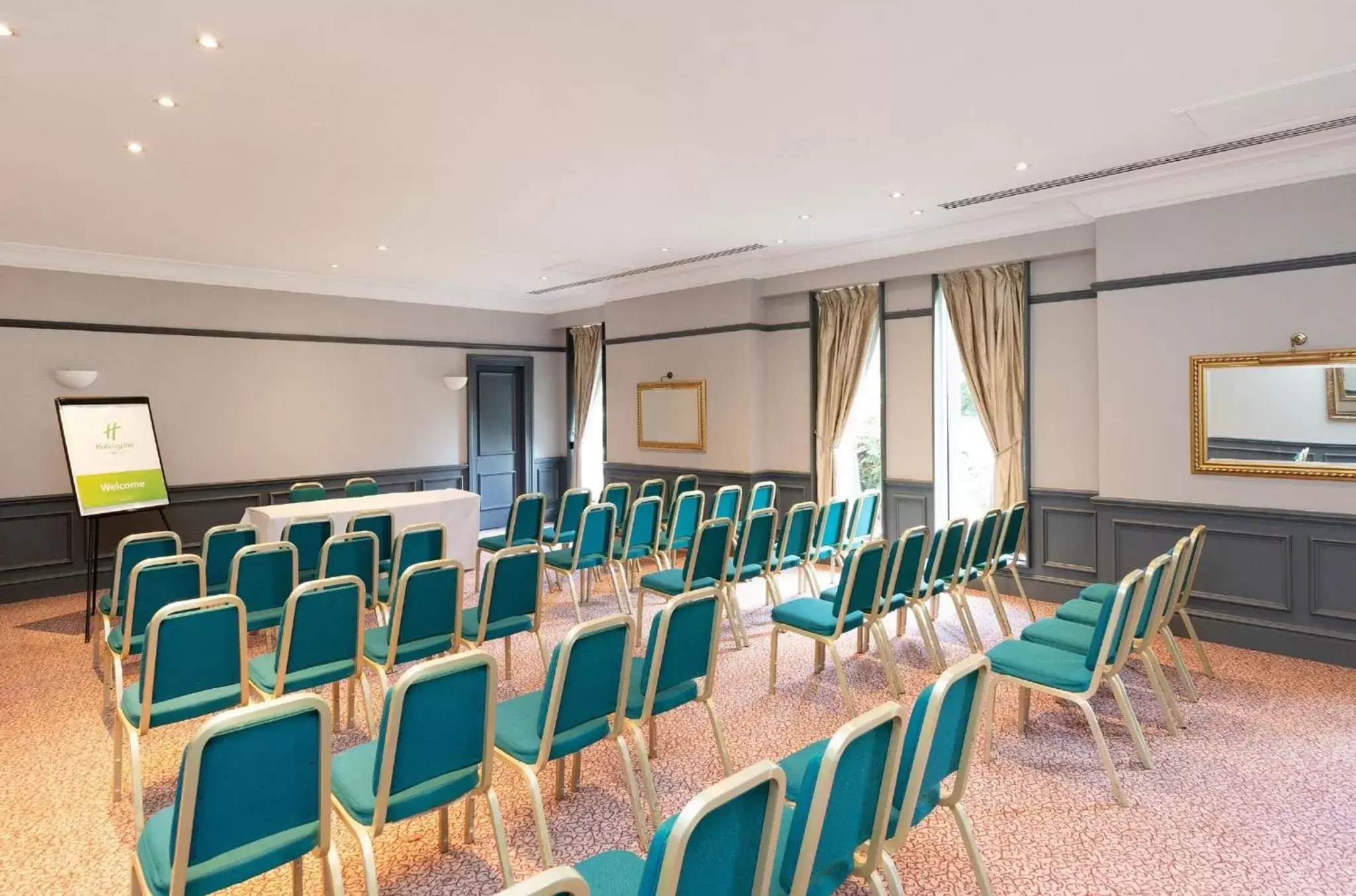 Meeting/conference room in Holiday Inn Maidstone-Sevenoaks, an IHG Hotel