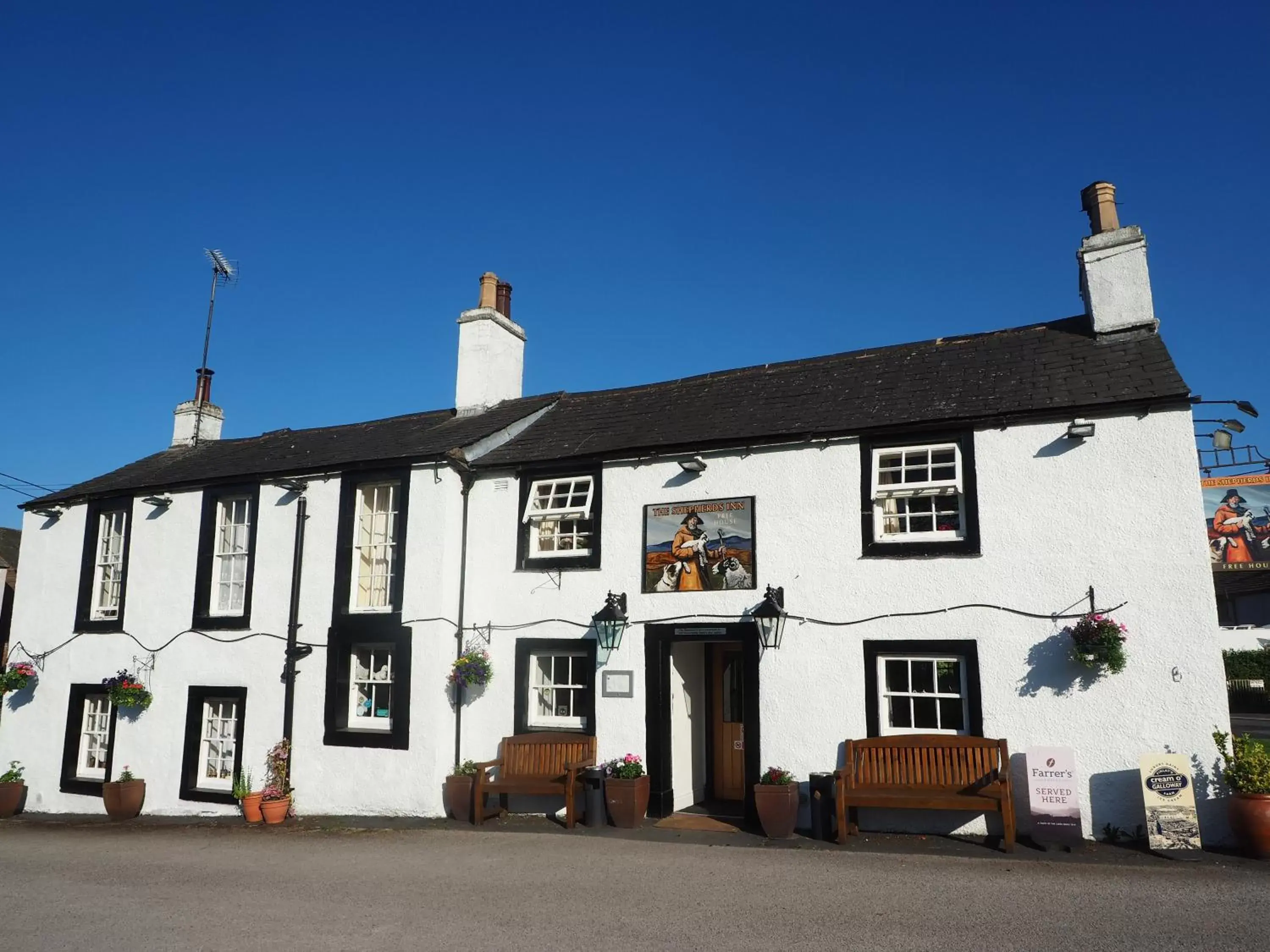 Property Building in The Shepherds Inn