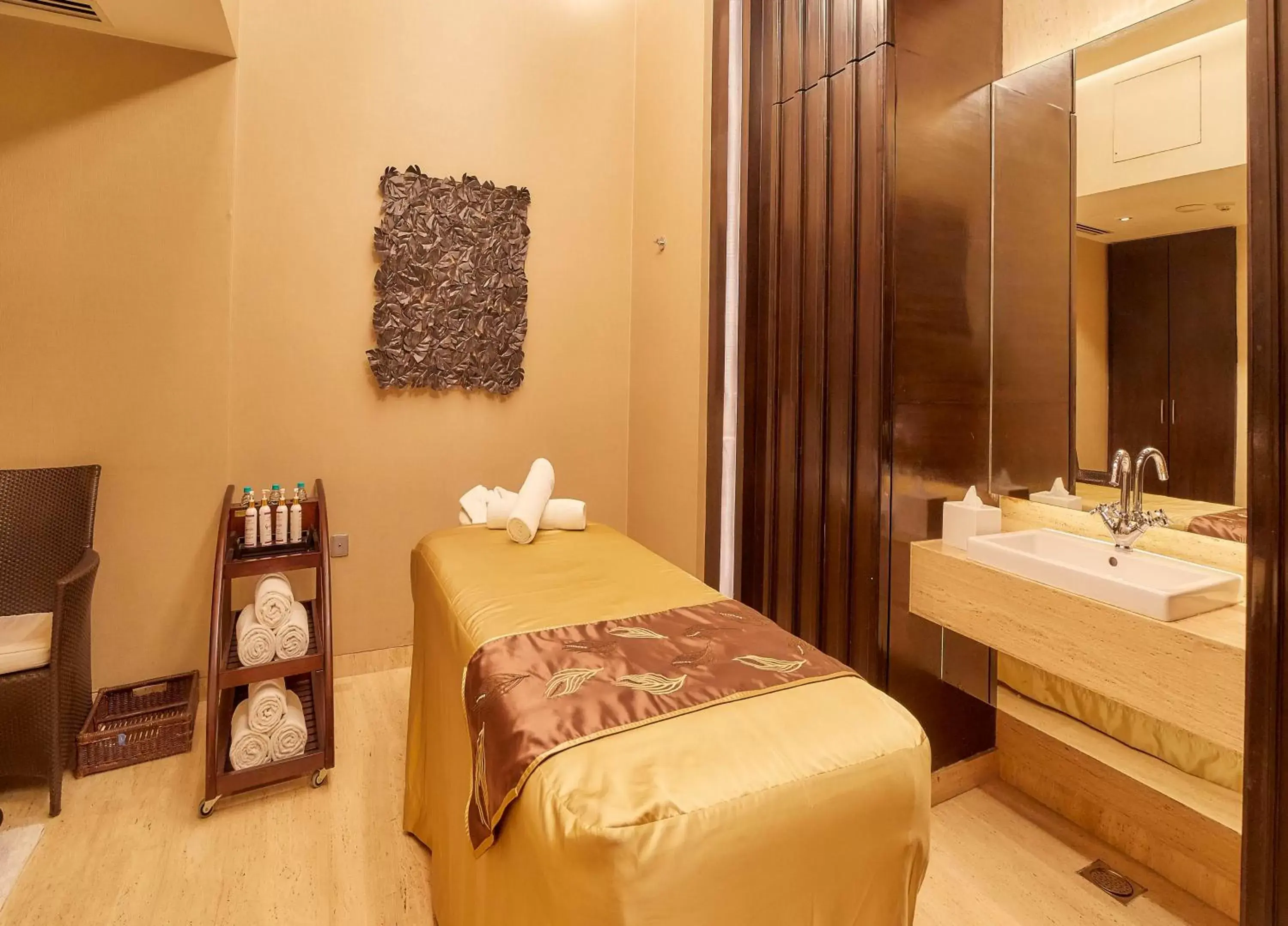 Spa and wellness centre/facilities in Crowne Plaza New Delhi Rohini, an IHG Hotel