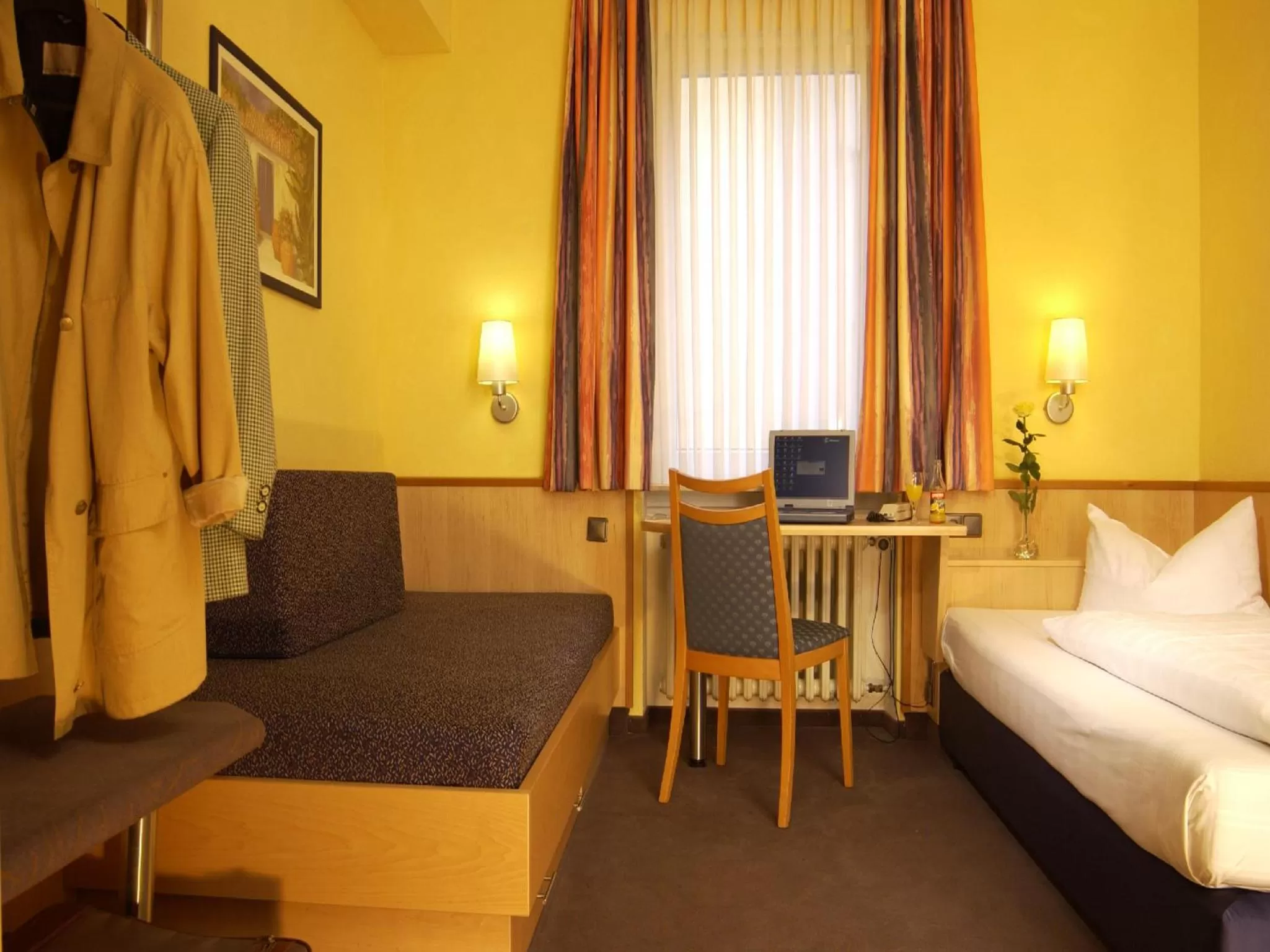 Photo of the whole room, Bed in City Partner Hotel Strauss