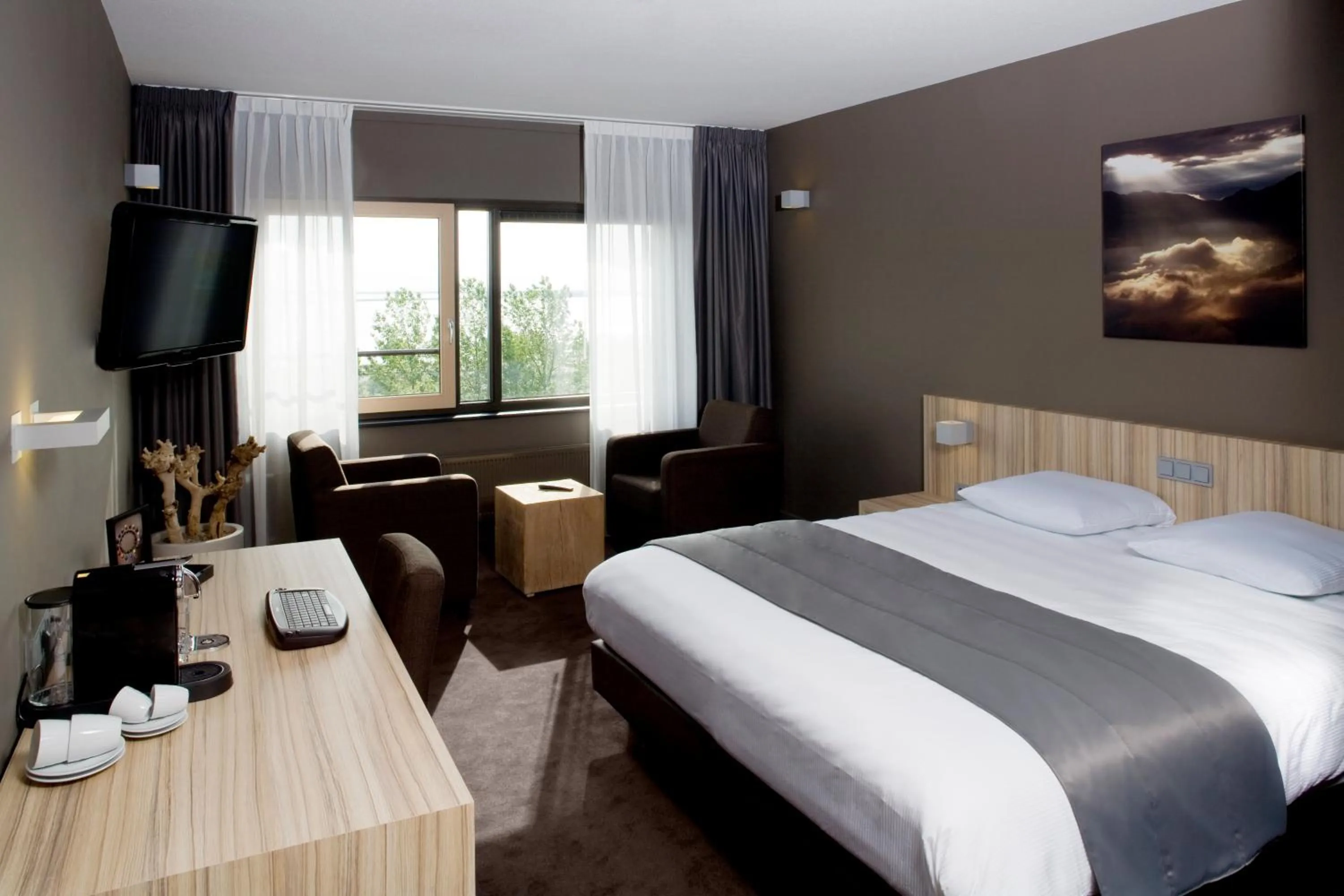 Photo of the whole room, Bed in Fletcher Wellness-Hotel Stadspark