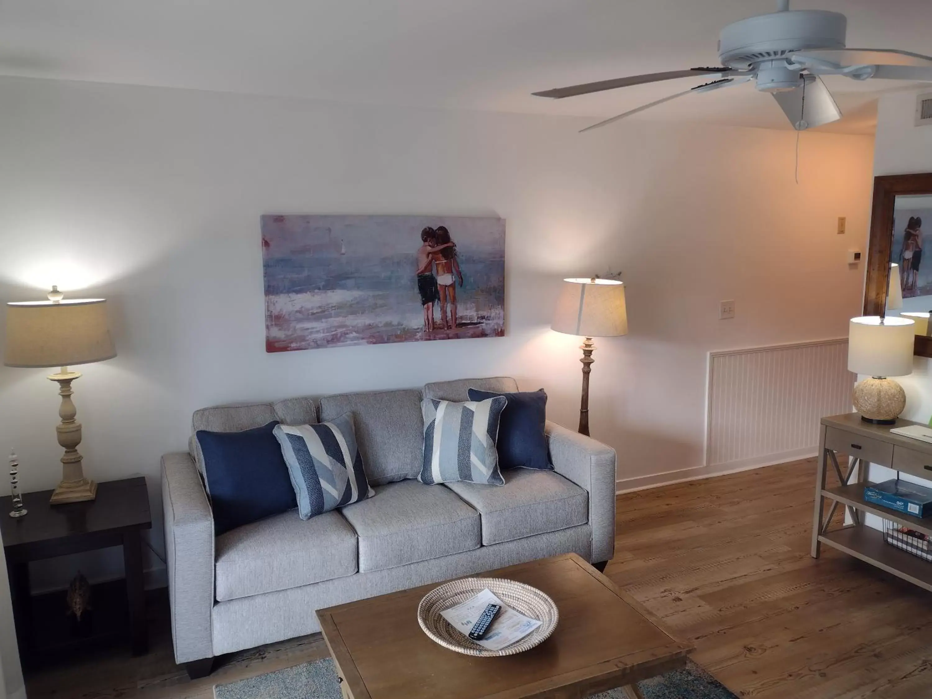 Living room, Seating Area in Sandpeddler Inn and Suites