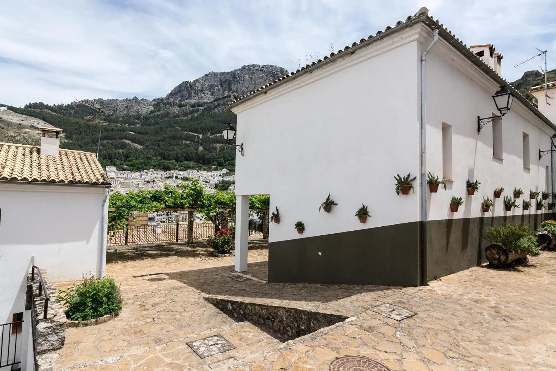 Garden view in Villa Turistica de Cazorla