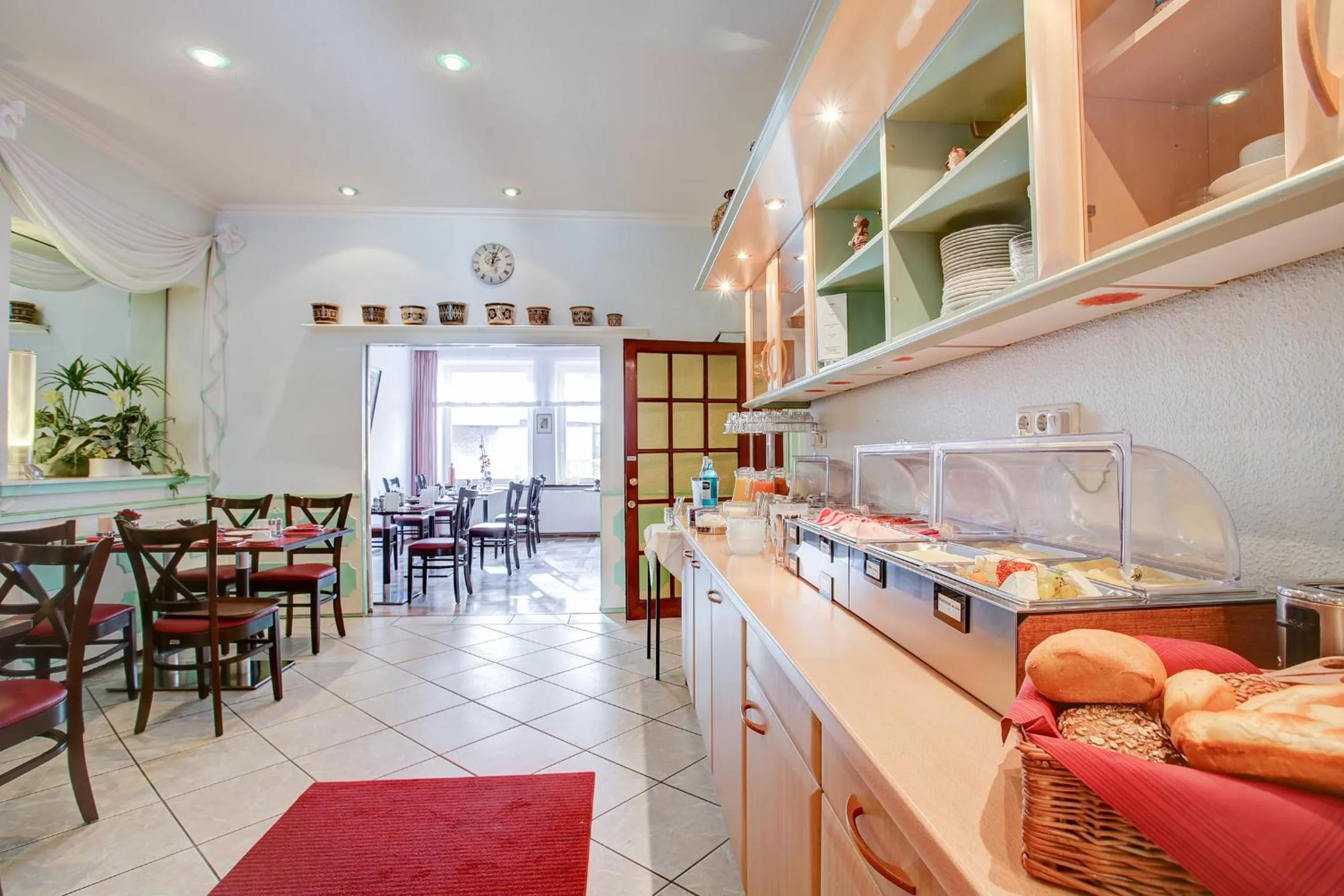 Buffet breakfast in Hotel Consul