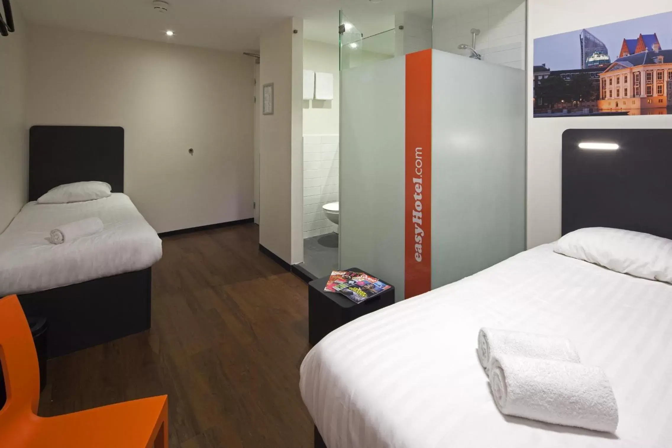 Bedroom, Bed in easyHotel The Hague City Centre