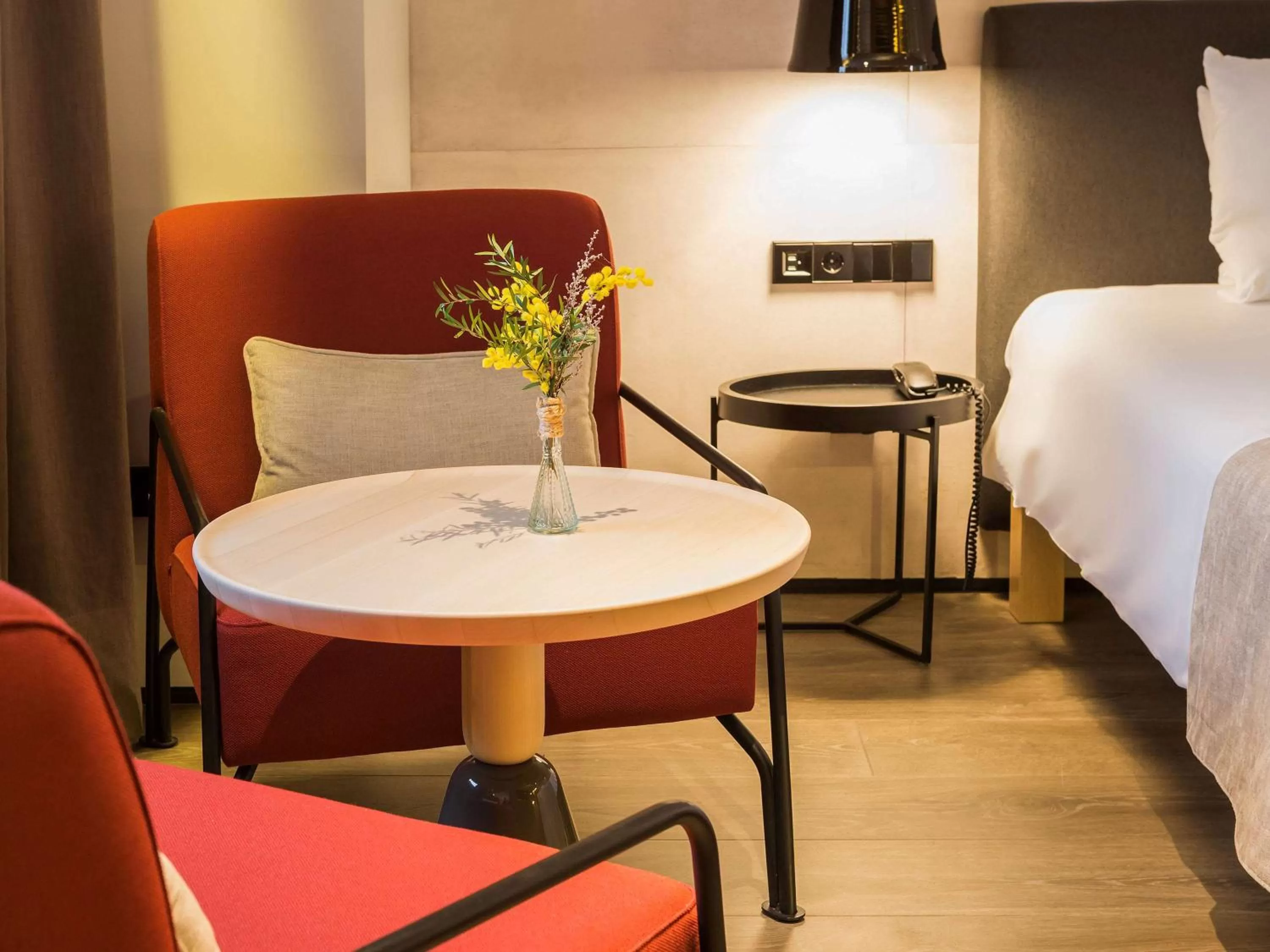 Photo of the whole room, Bed in Novotel Sevilla