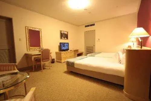 Photo of the whole room, Bed in Sendai Hills Hotel