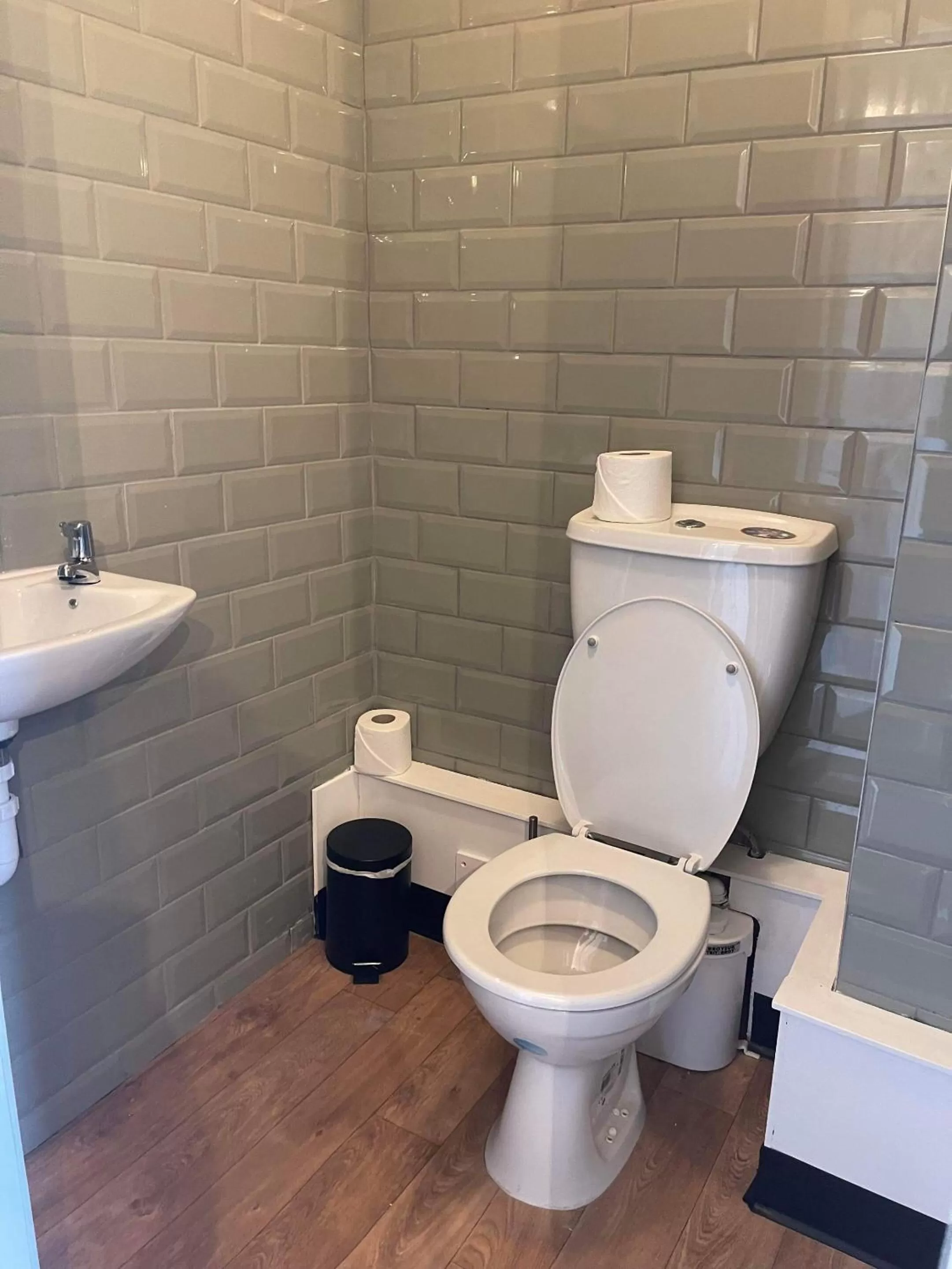 Bathroom in The Seven Stars