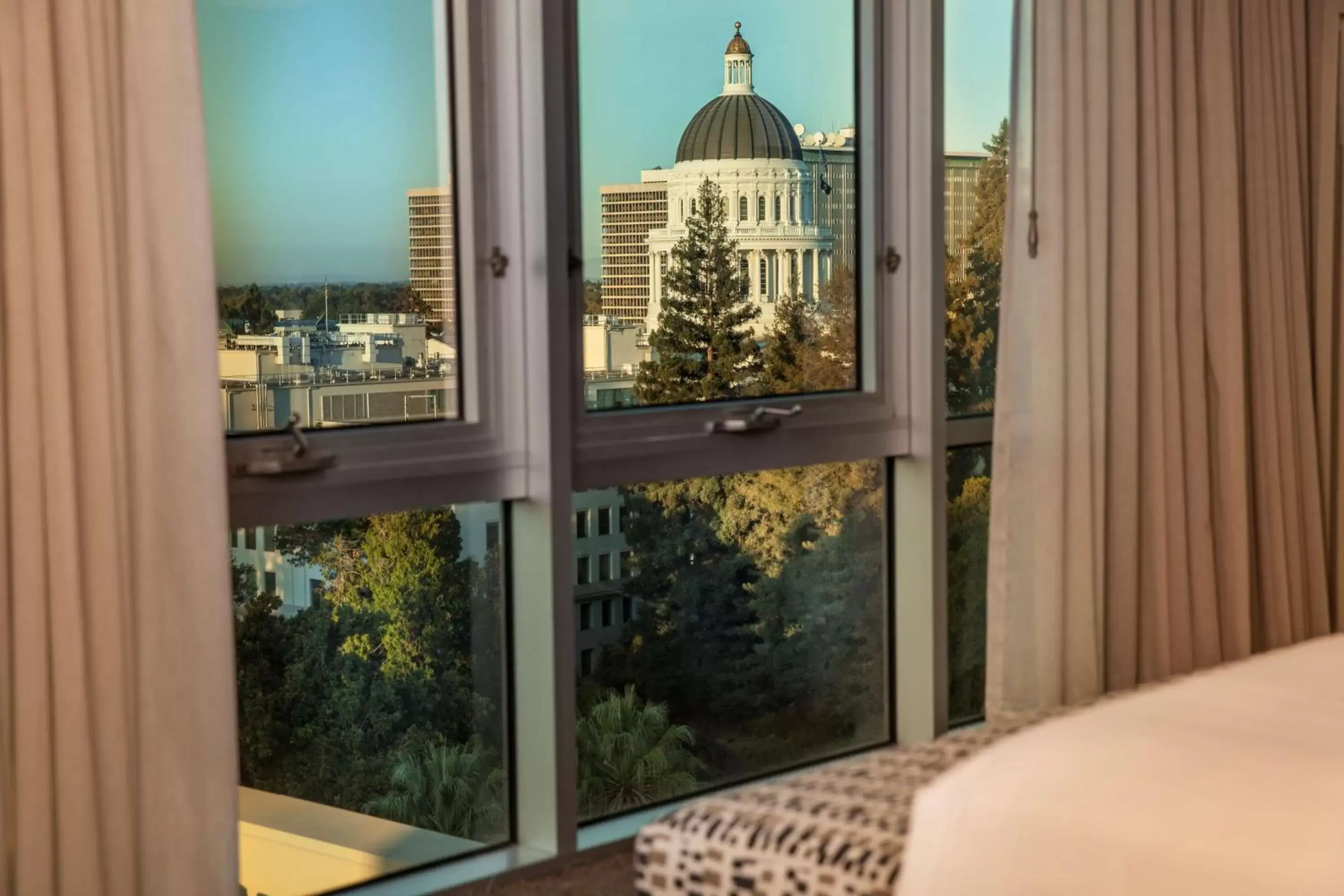 Bedroom, Nearby Landmark in Hyatt Regency Sacramento