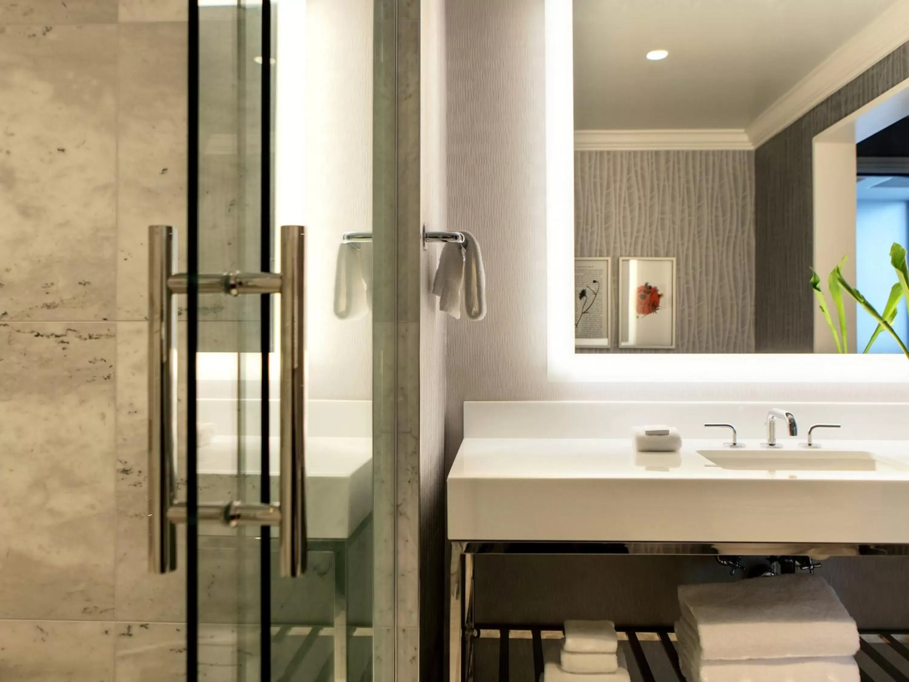 Bathroom in Kimpton Tryon Park Hotel, an IHG Hotel