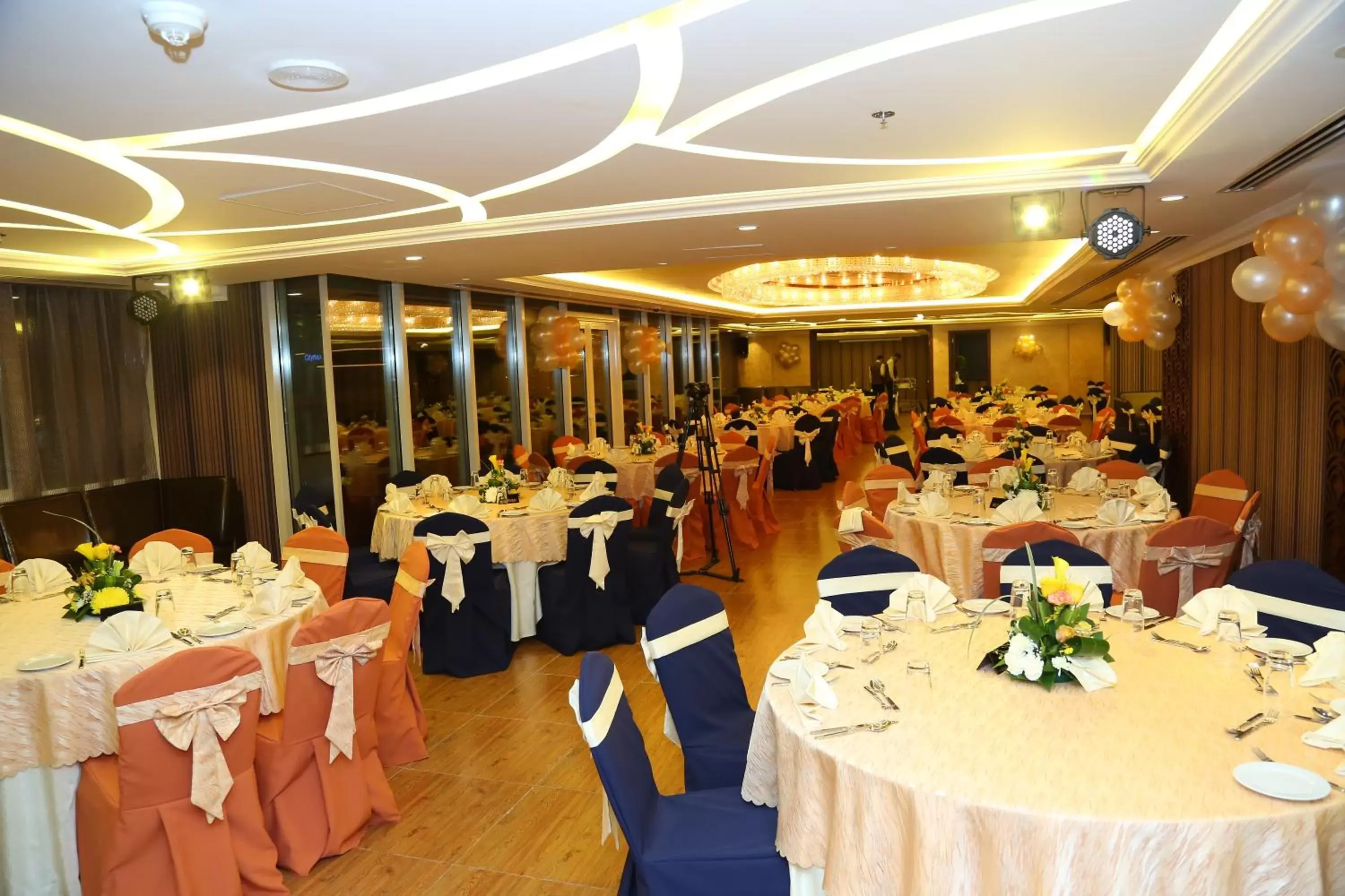Business facilities, Restaurant/Places to Eat in Ivory Grand Hotel Apartments