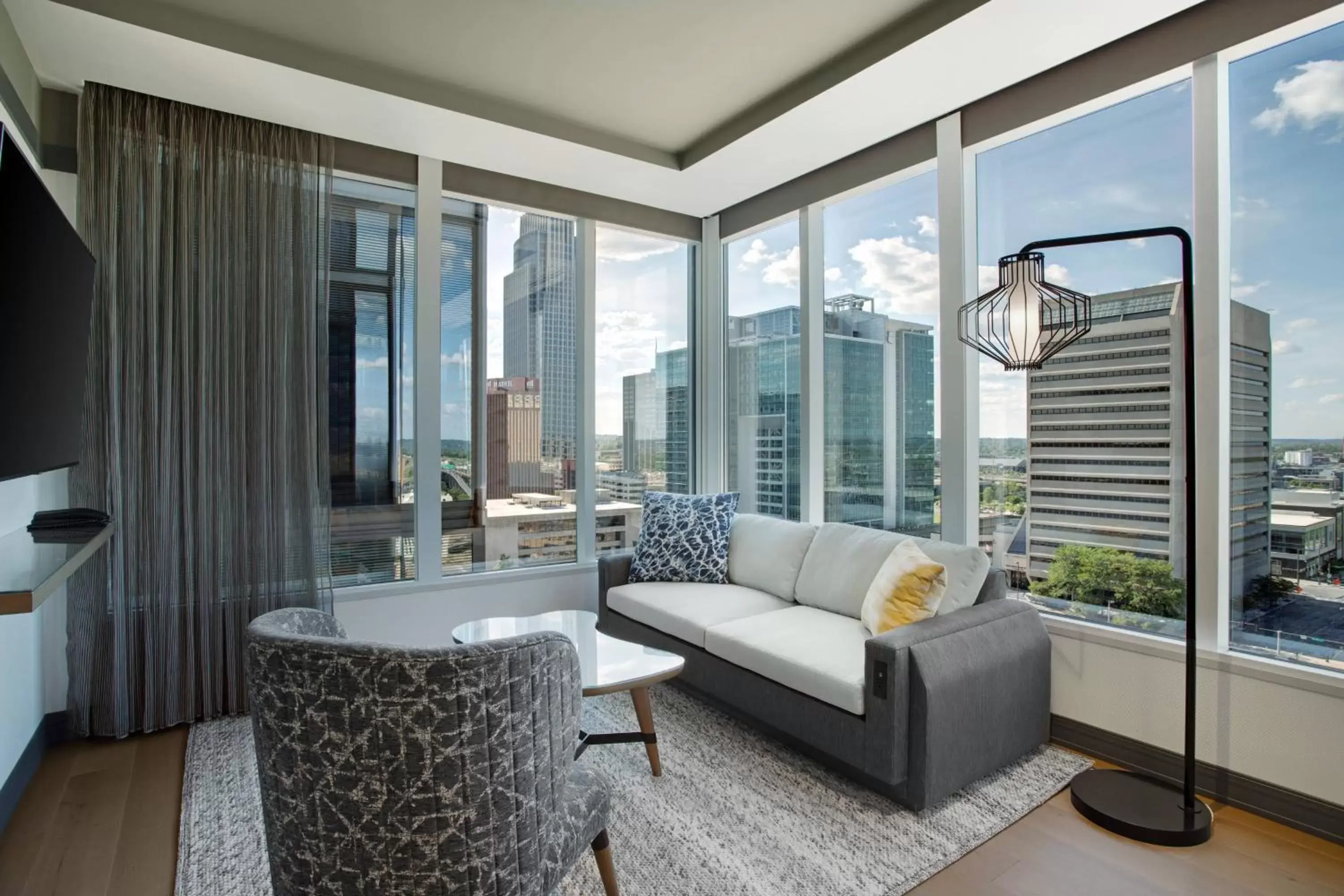 Living room, Seating Area in The Farnam, Autograph Collection