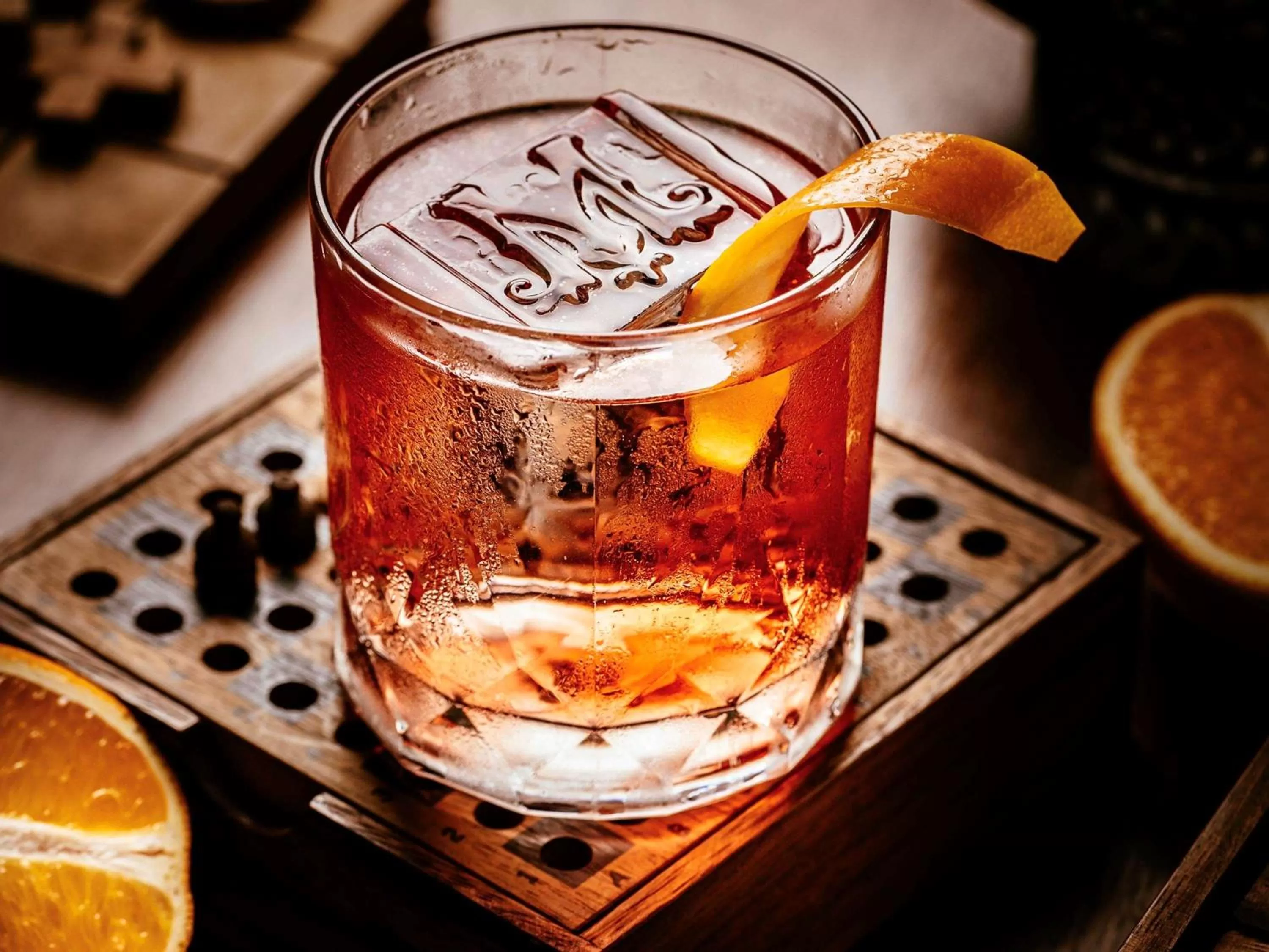 Restaurant/places to eat, Drinks in Hotel Muse Bangkok Langsuan - MGallery