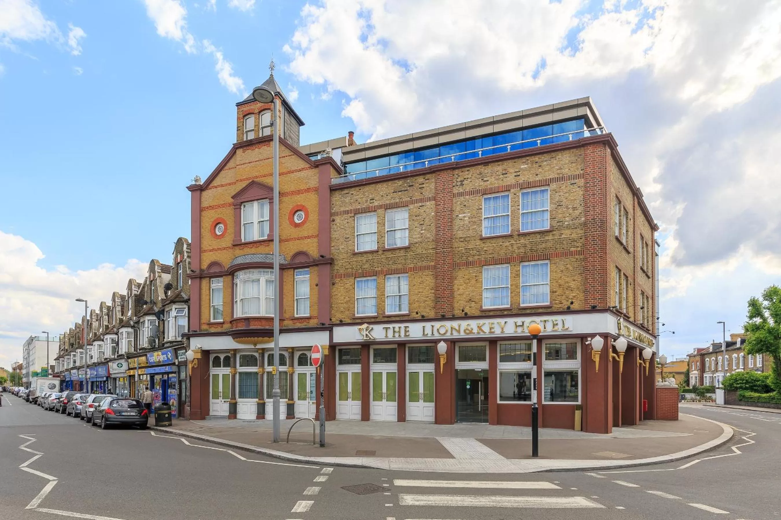 Property building in The Lion & Key Hotel