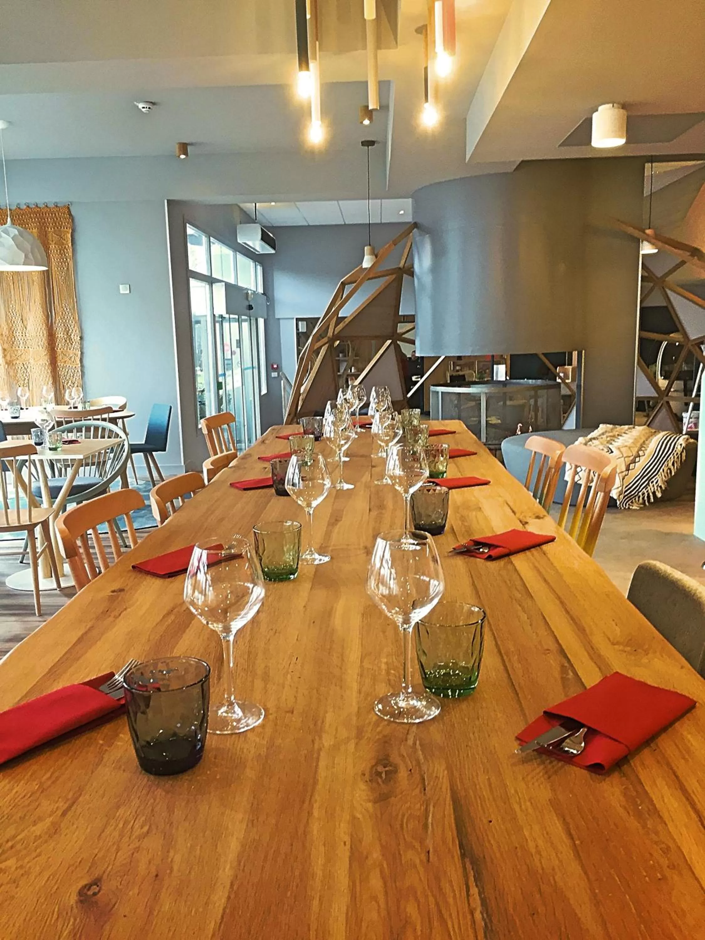 Restaurant/places to eat in Mercure Annemasse Porte De Genève