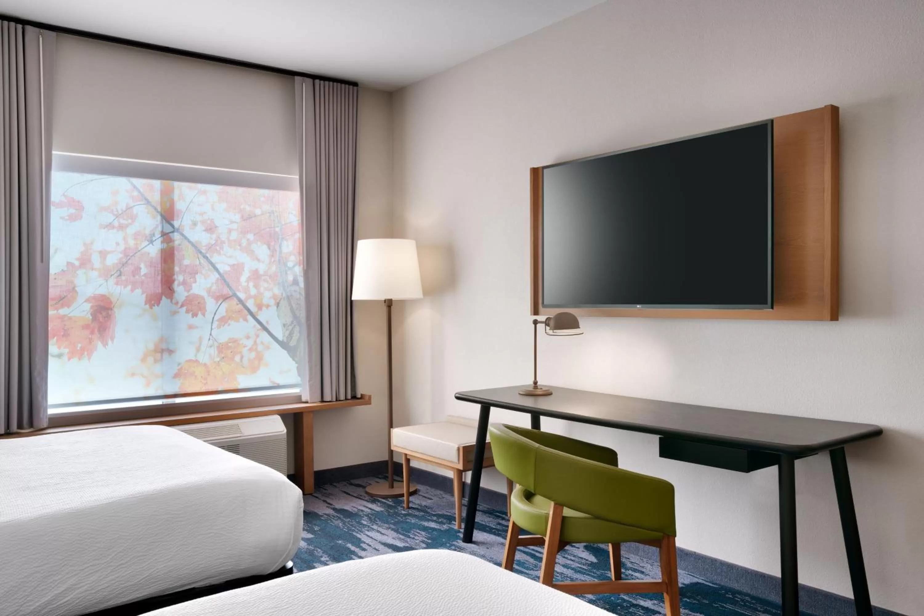 Photo of the whole room, Bed in Fairfield Inn & Suites by Marriott Houston League City