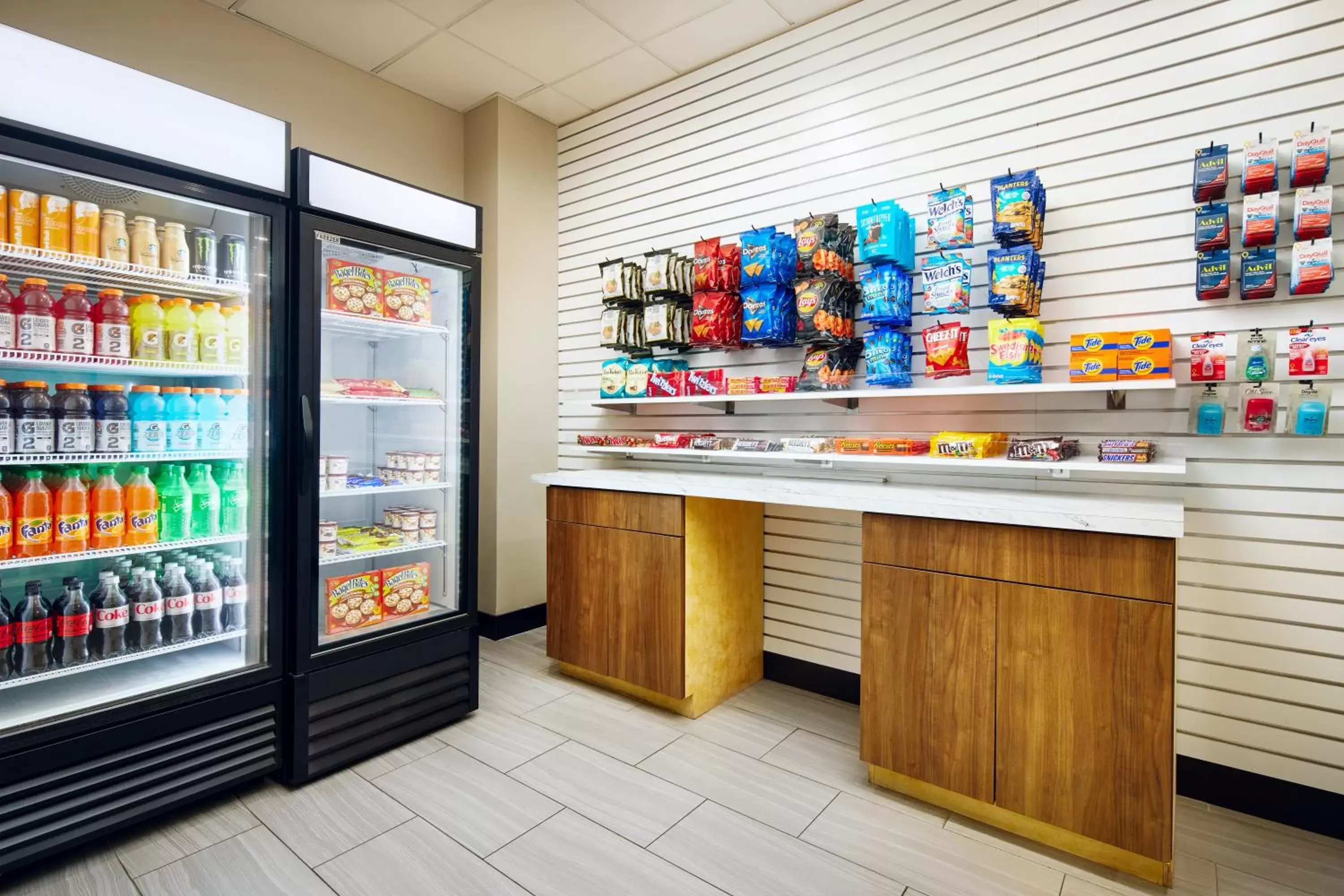 Food and drinks, Supermarket/Shops in Staybridge Suites Orlando Royale Parc Suites, an IHG Hotel
