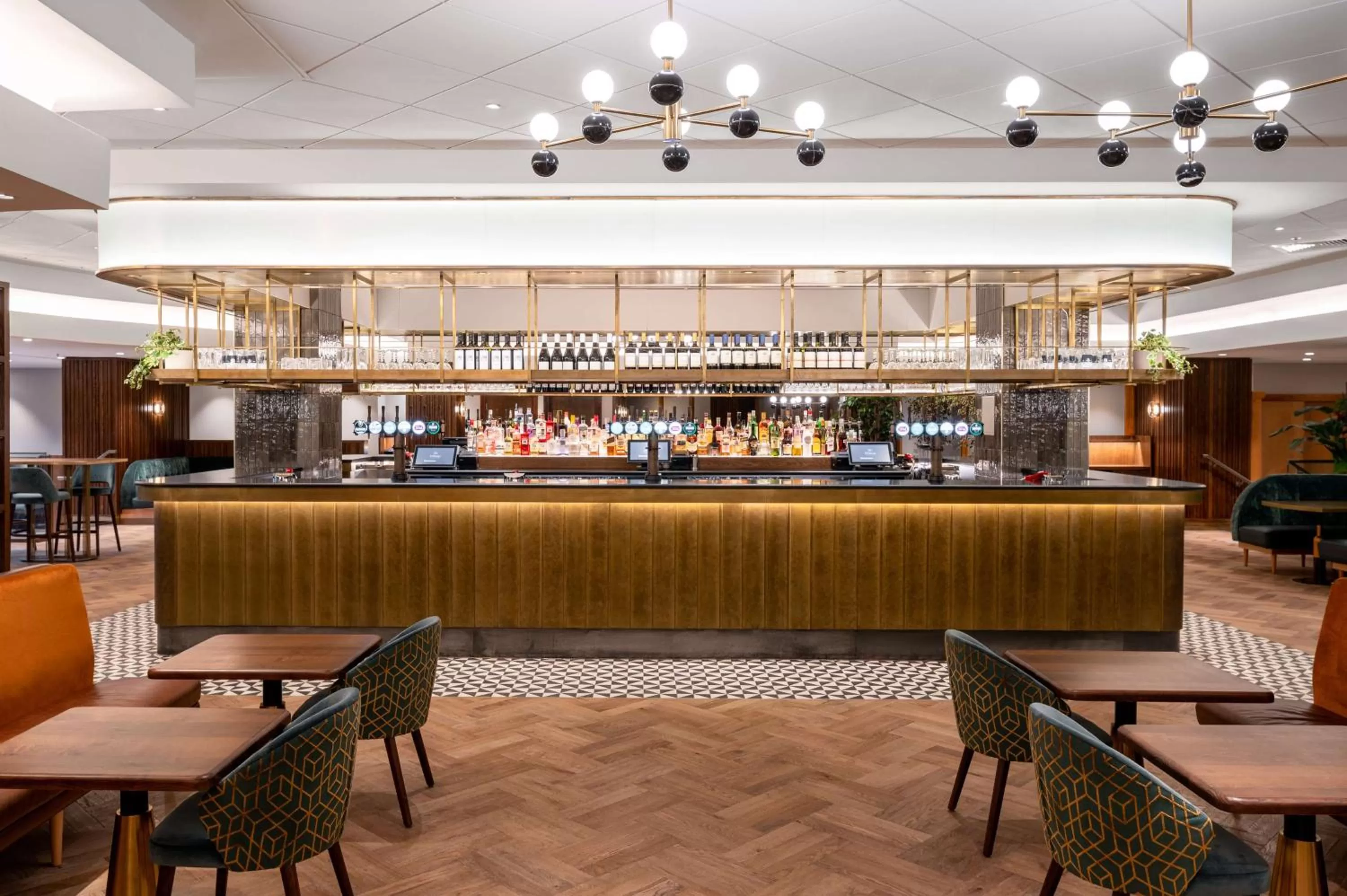 Lounge or bar in Hilton Birmingham Metropole Hotel
