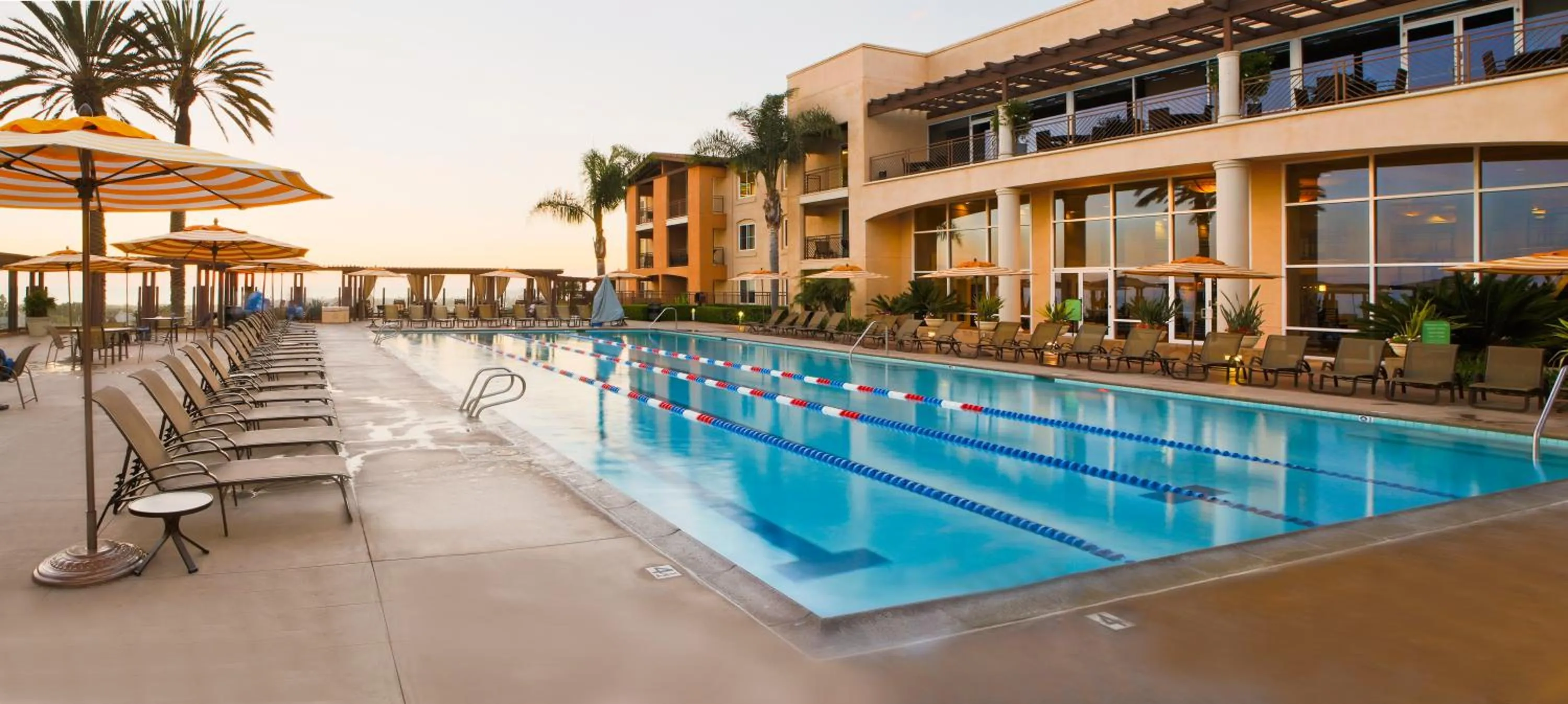 Swimming pool in Grand Pacific Palisades Resort
